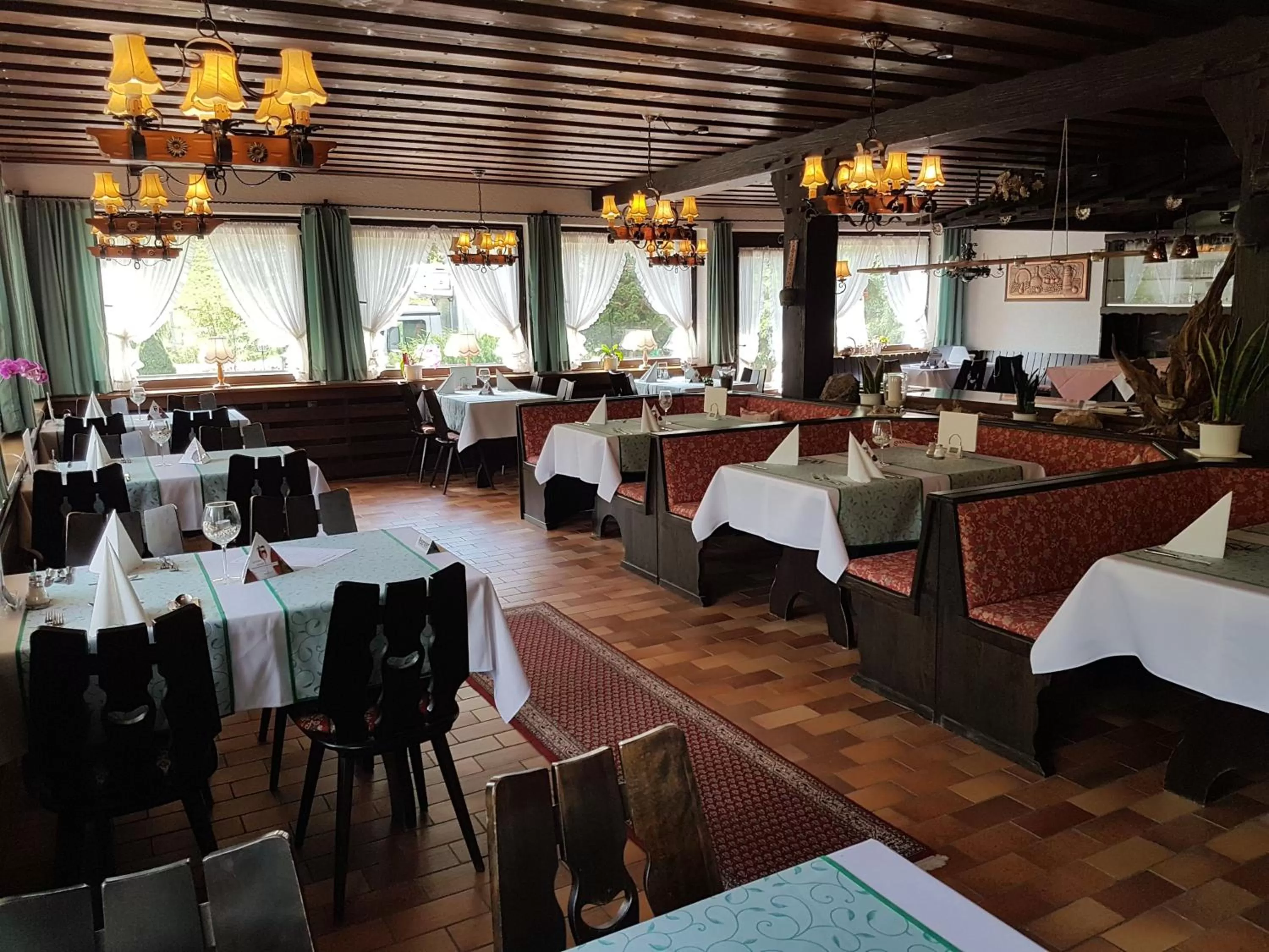 Restaurant/Places to Eat in Hotel Landhaus Sonnenhof