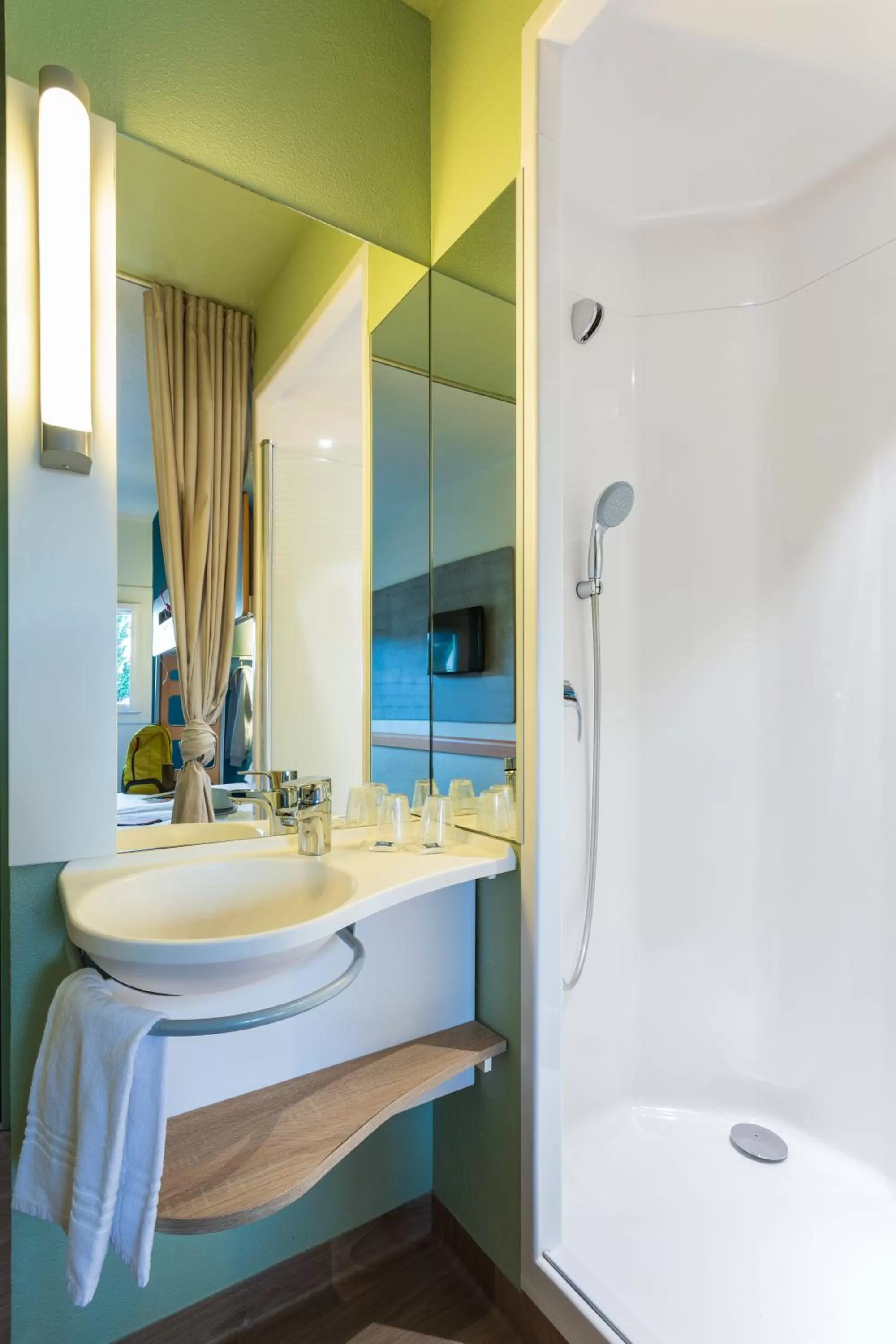 Bathroom in ibis budget Berck Sur Mer