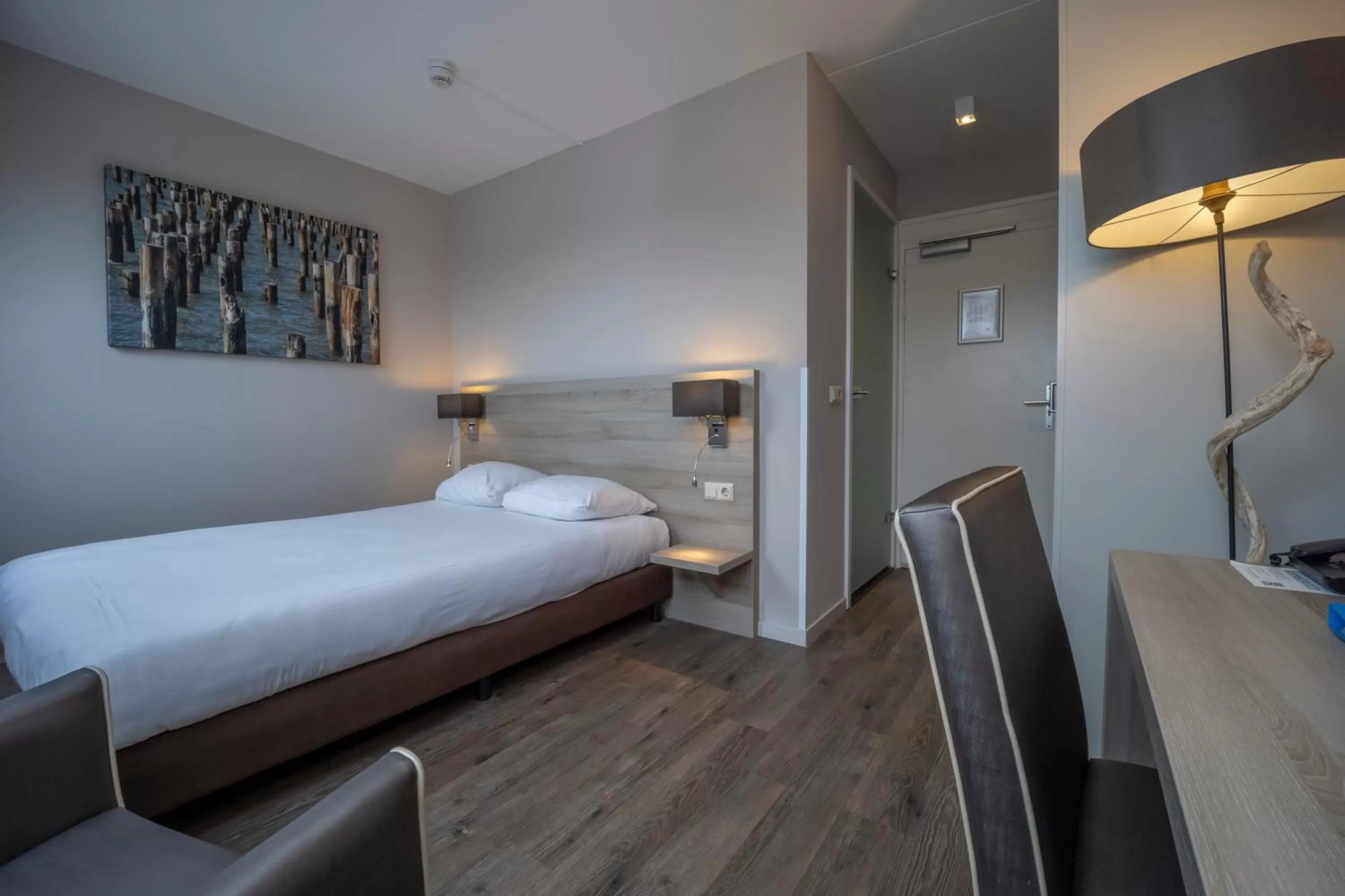 Bedroom, Bed in Fletcher Zuiderduin Beachhotel