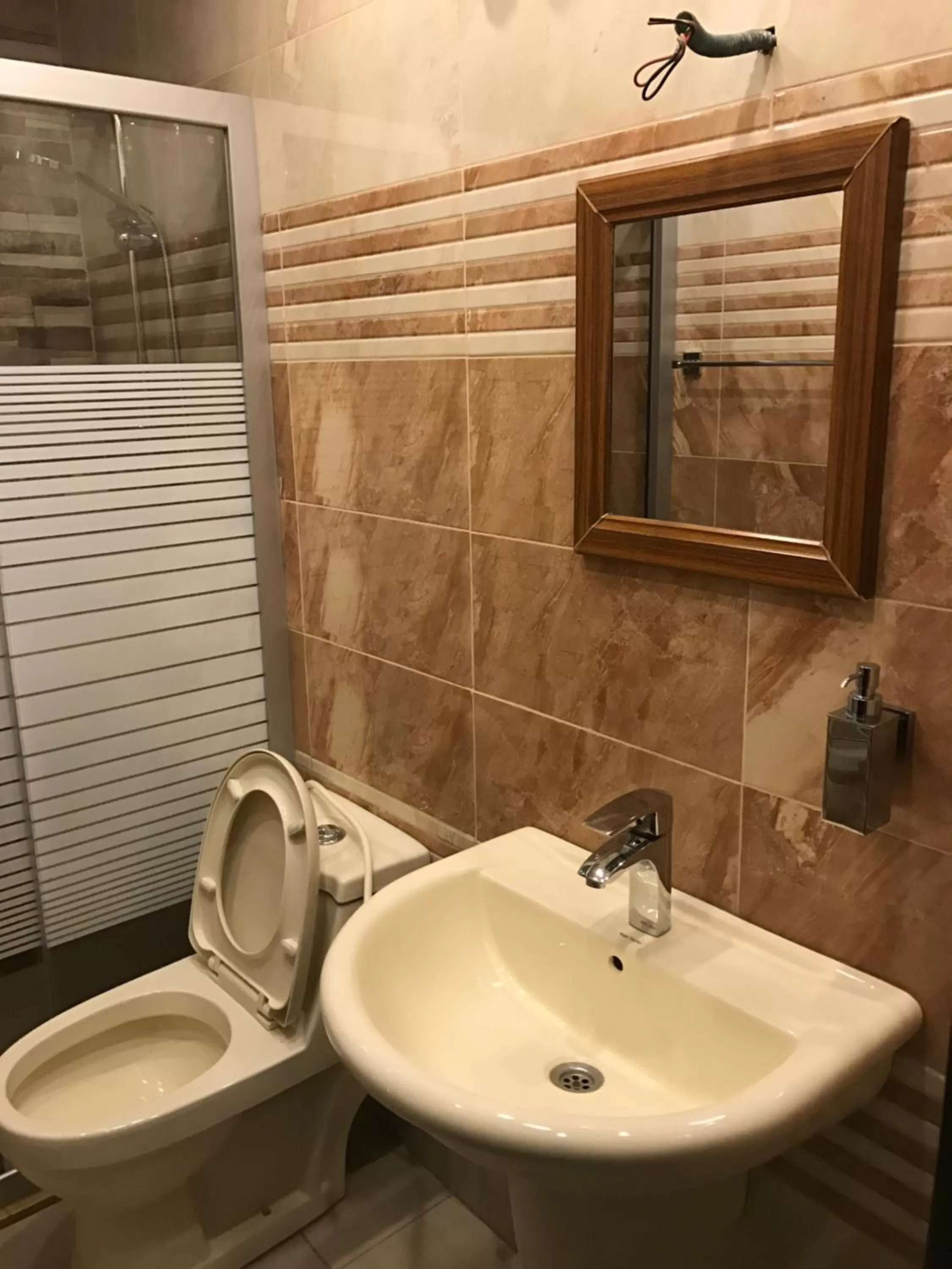 Sun Rise Hotel & Hostel & Tours