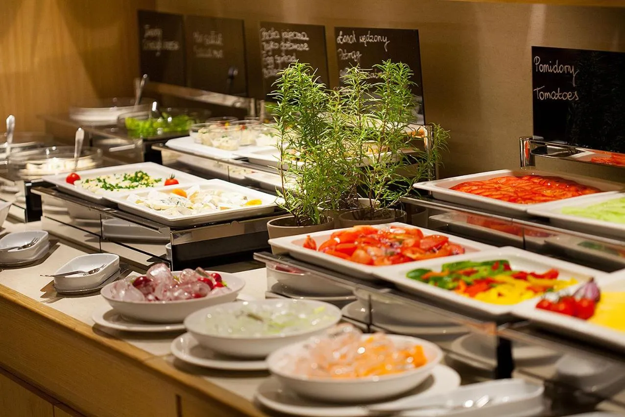 Breakfast in Ilonn Hotel