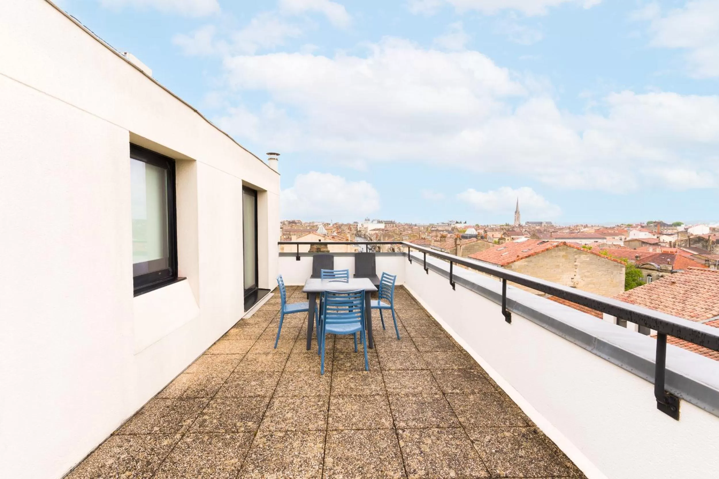 Balcony/Terrace in Victoria Garden Bordeaux Centre