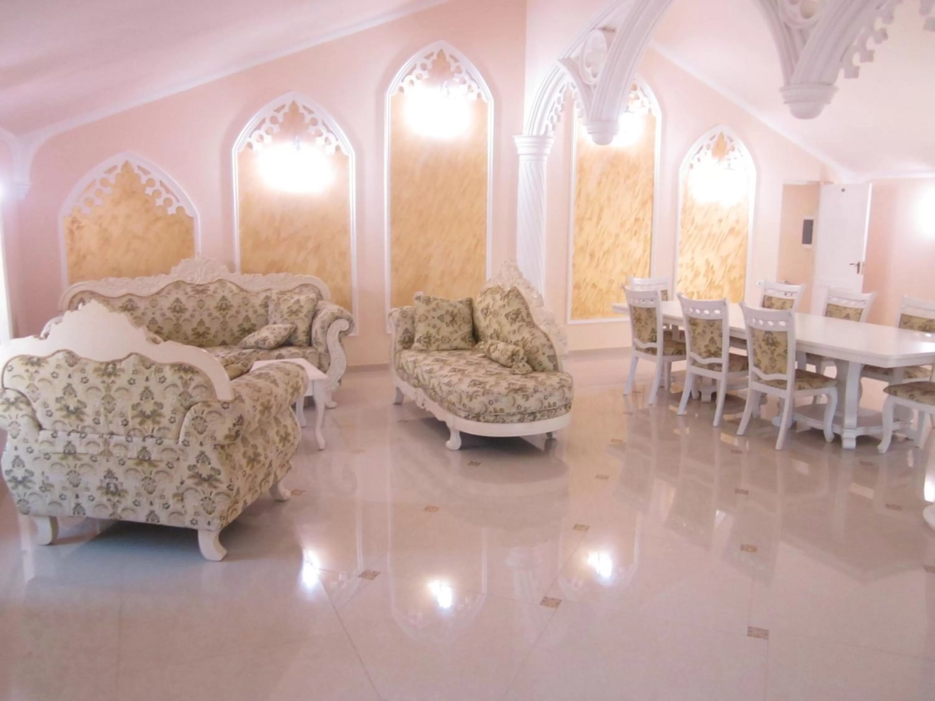 Seating area in Venezia Palazzo Hotel