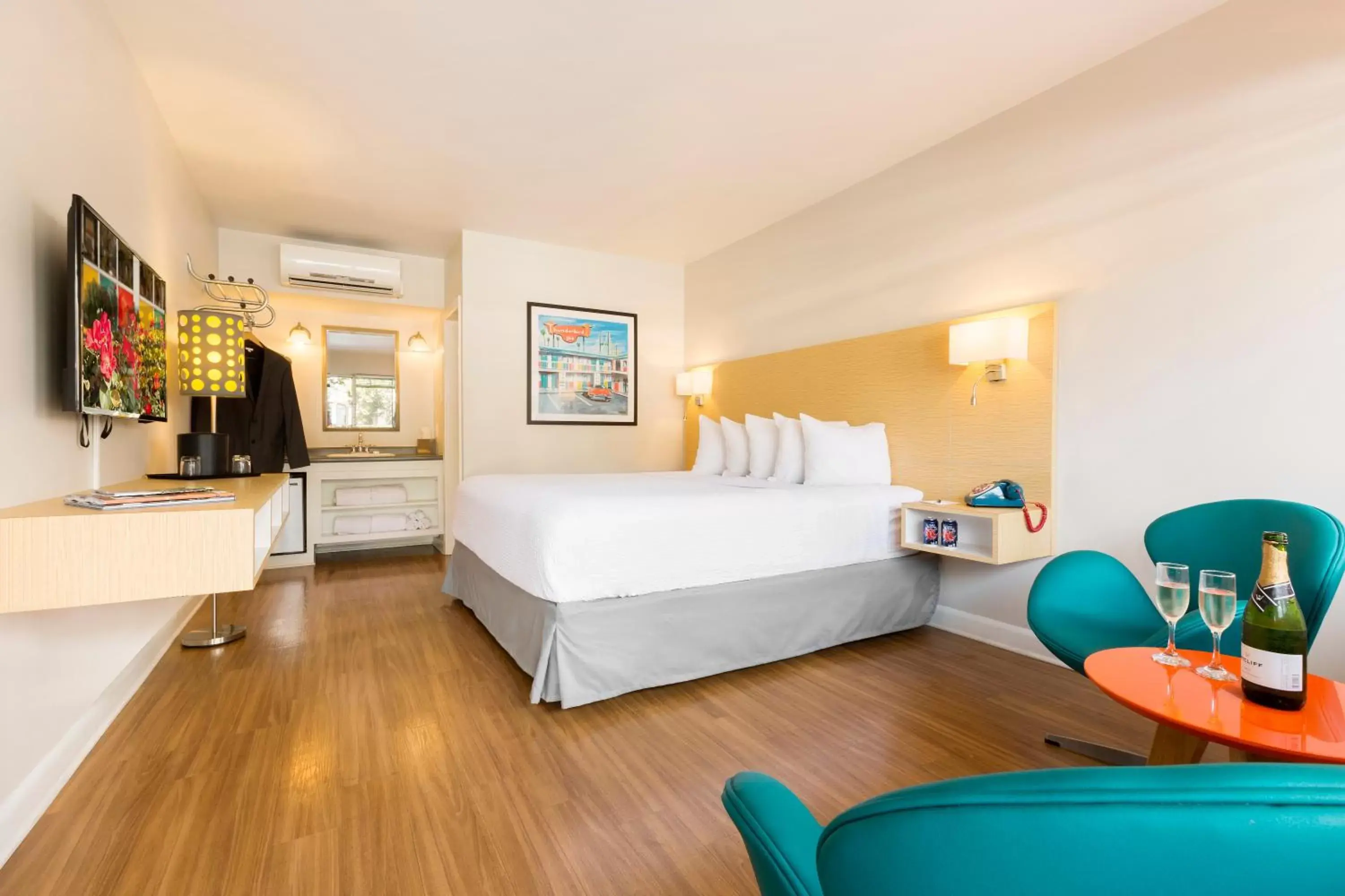 The Thunderbird Inn The Thunderbird Inn