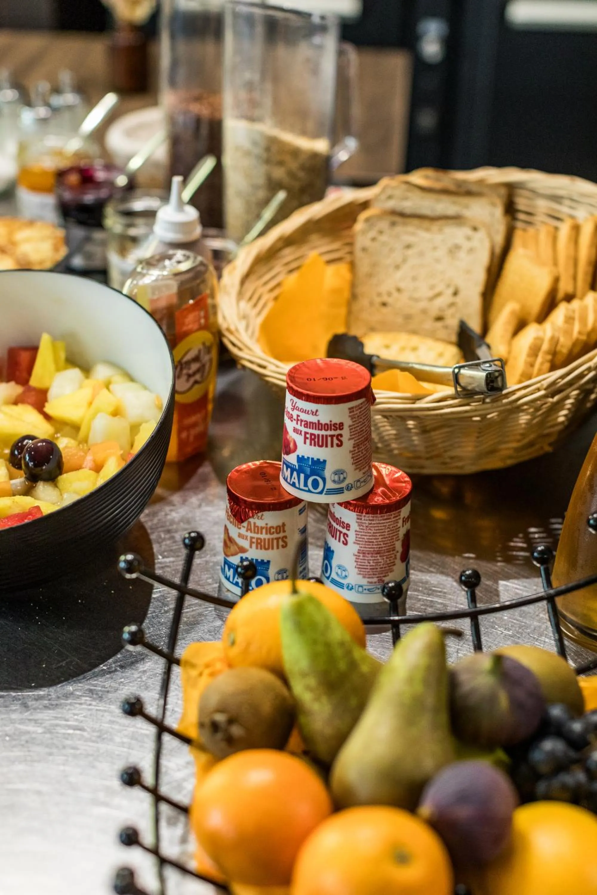 Restaurant/places to eat in Hotel-Restaurant Le Victoria