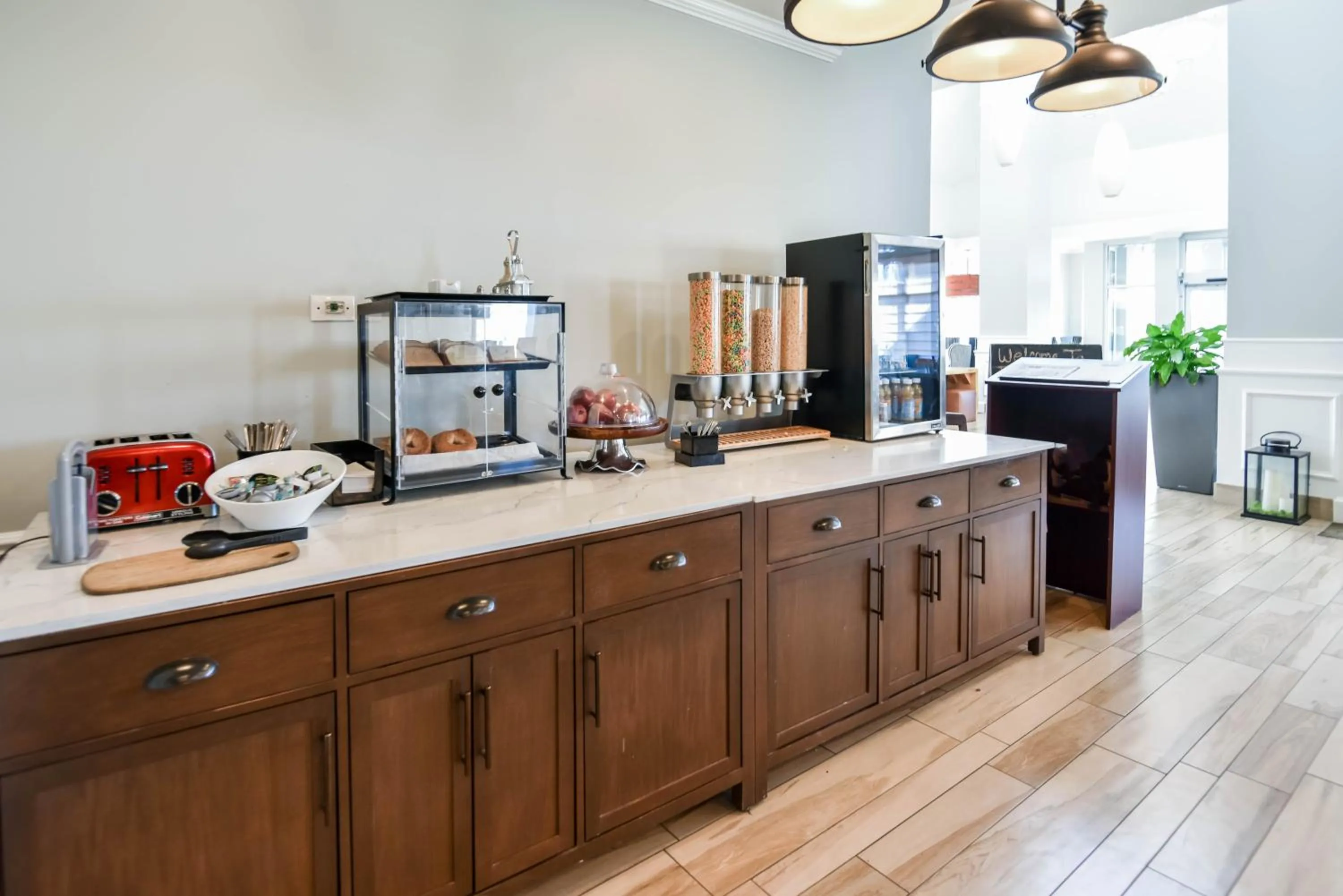 Breakfast in Shutters Hotel