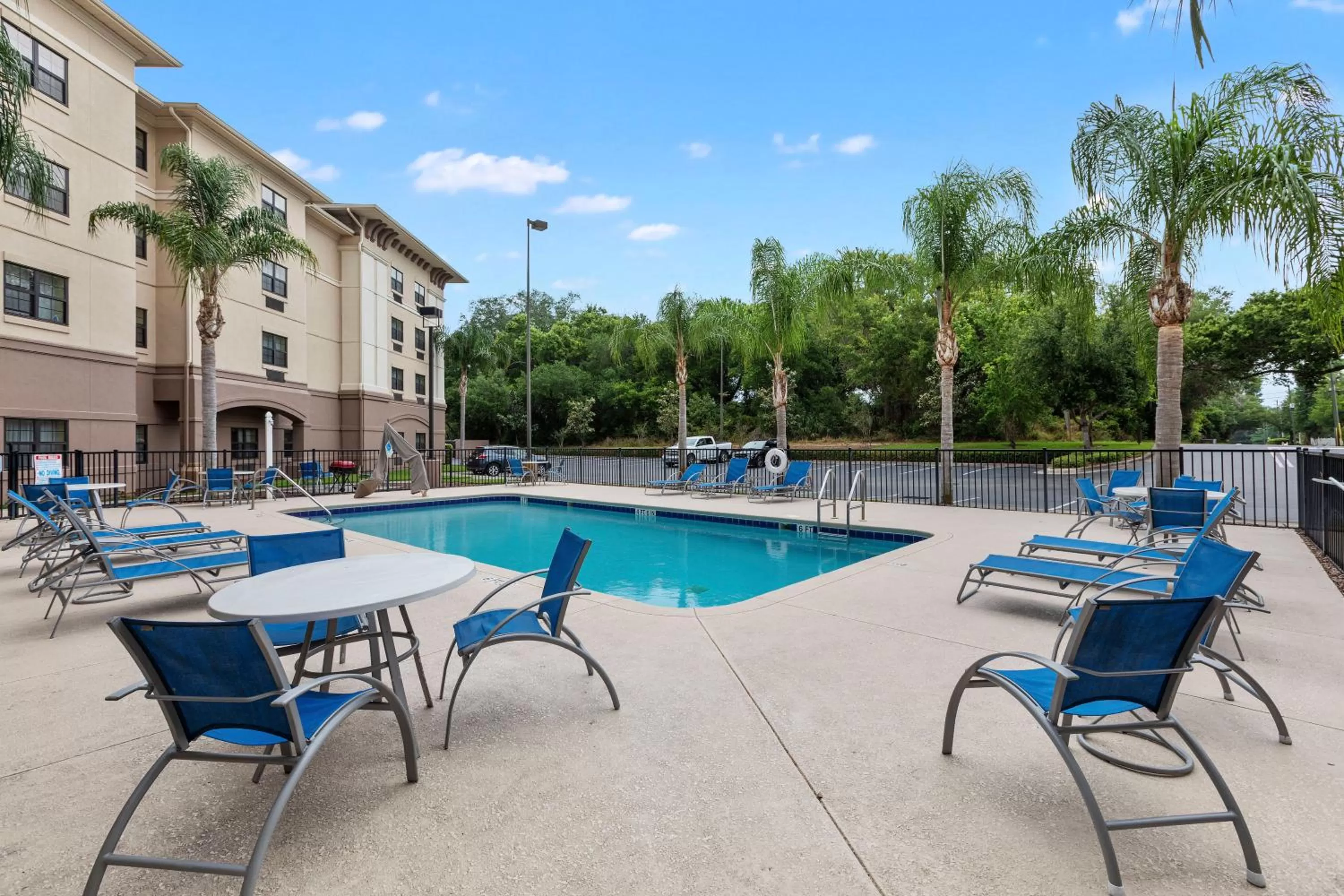 Swimming pool in Extended Stay America Premier Suites - Lakeland - I-4