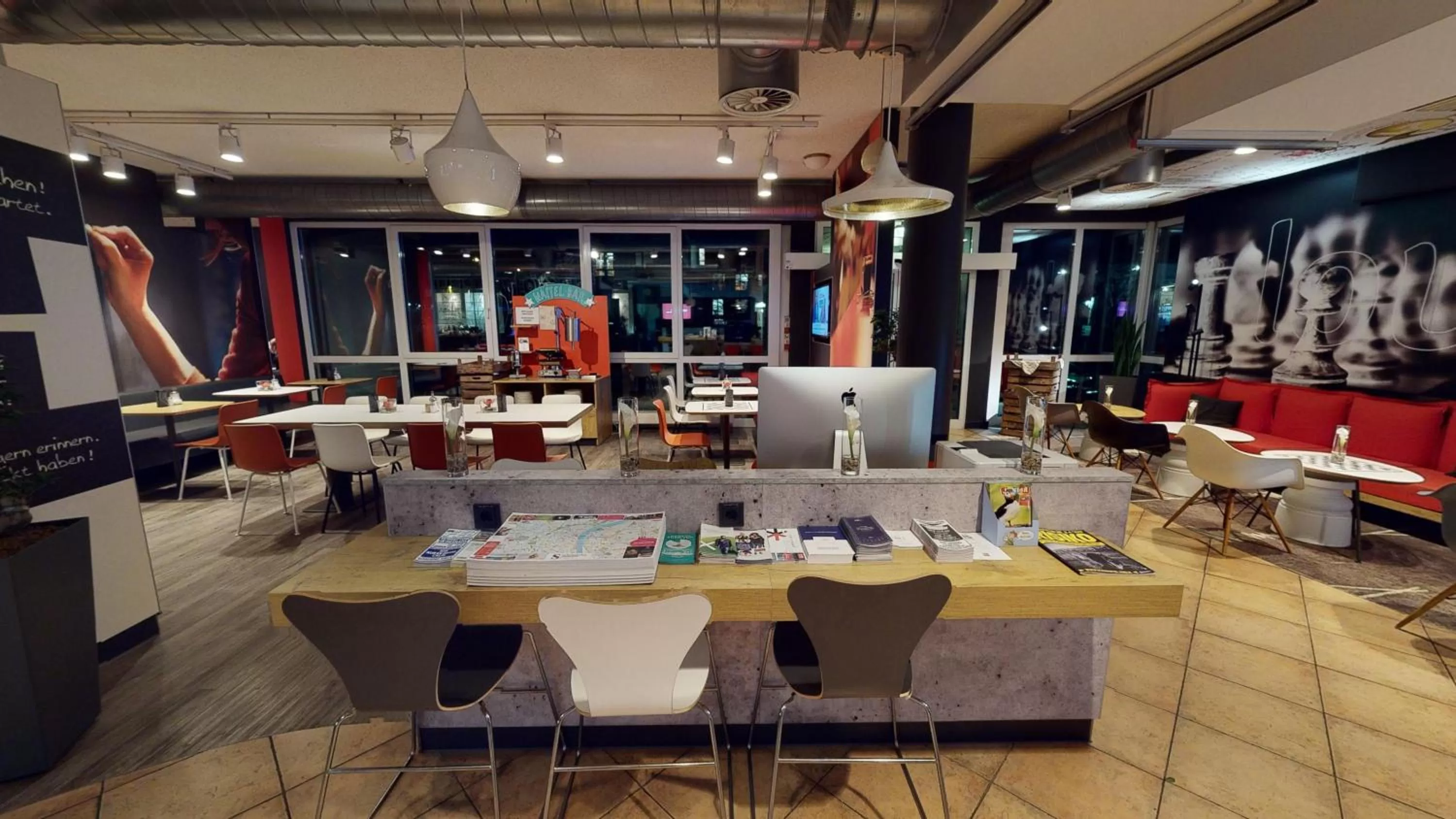 Restaurant/places to eat in ibis Hotel Köln Airport