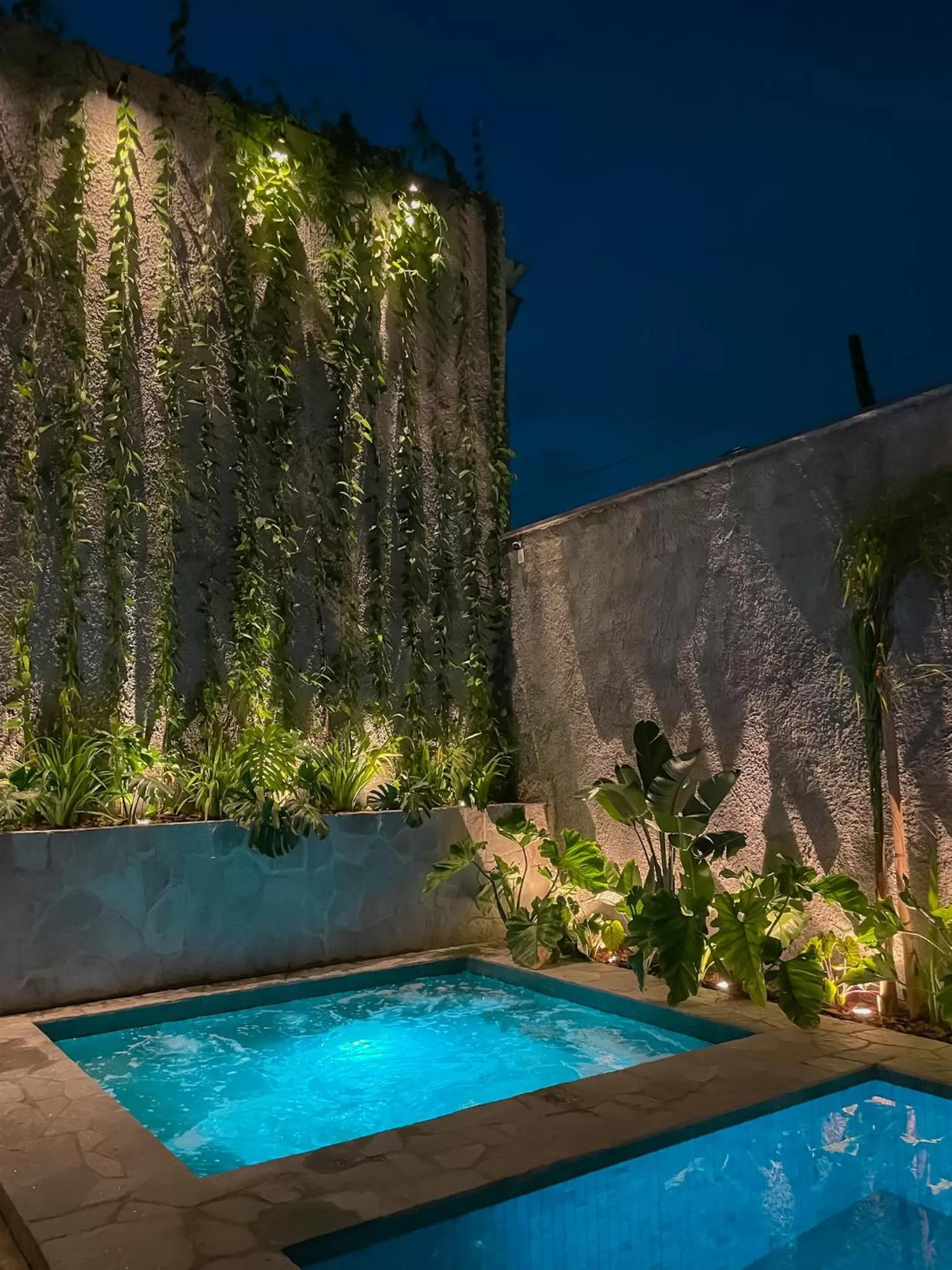 Hot Tub in Tintto Hotel