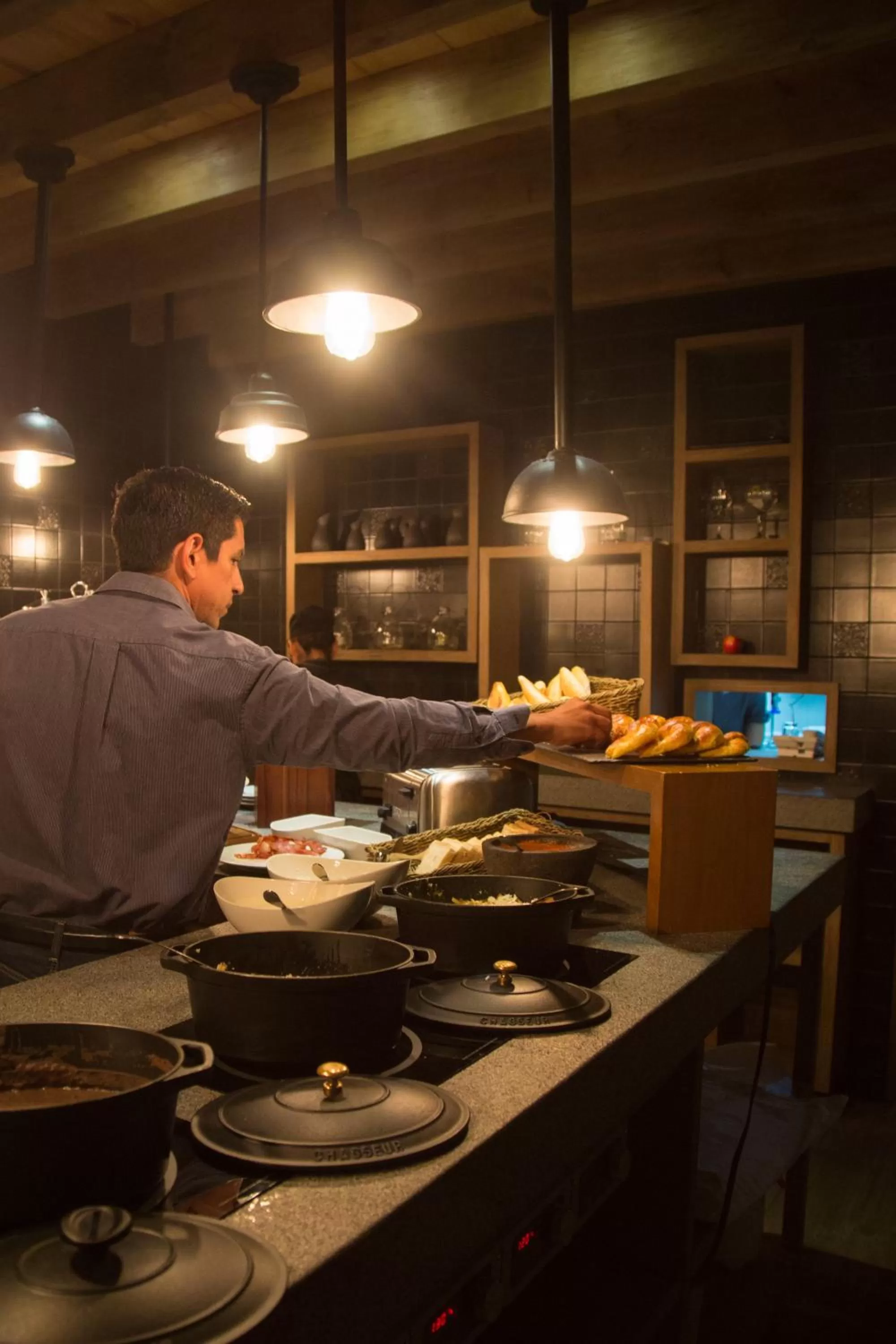 Restaurant/places to eat in Historico Central Hotel