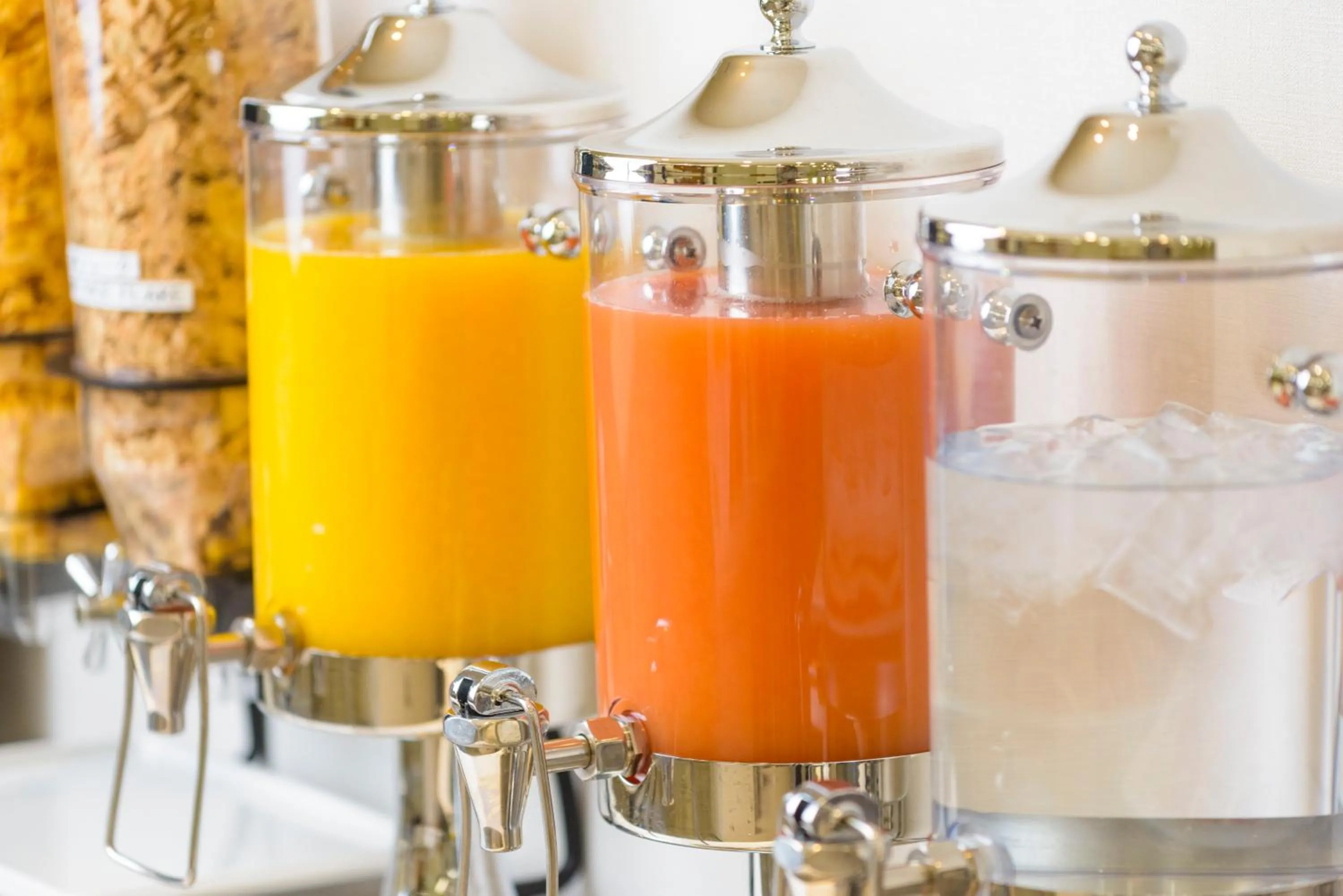 Breakfast in SureStay Plus Hotel by Best Western Shin-Osaka