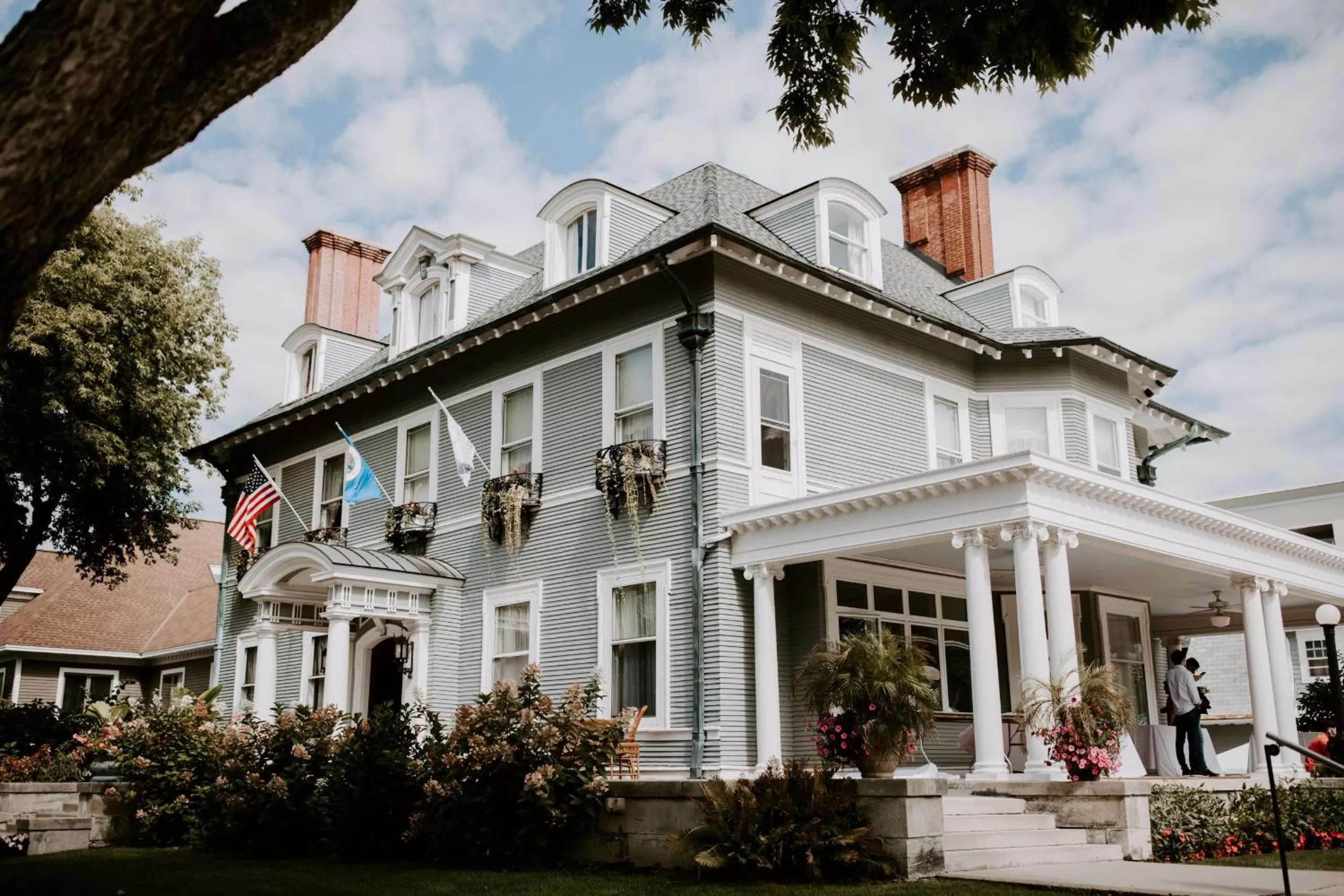 Property Building in 300 Clifton