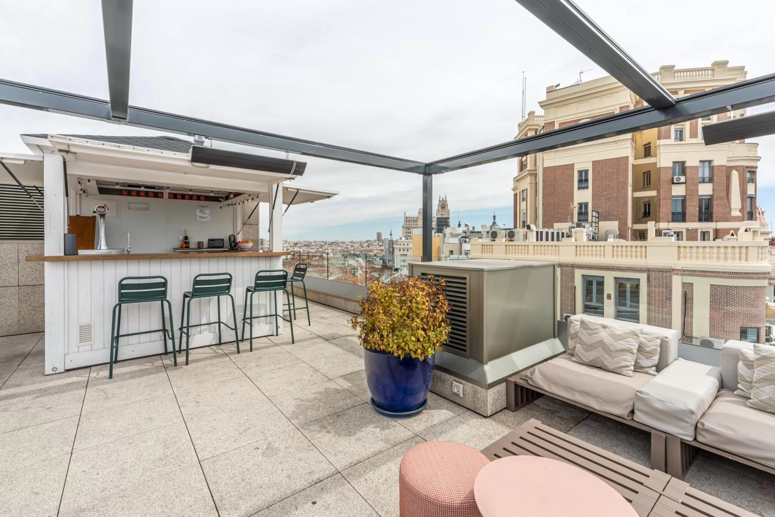 Lounge or bar in Gran View Apartments