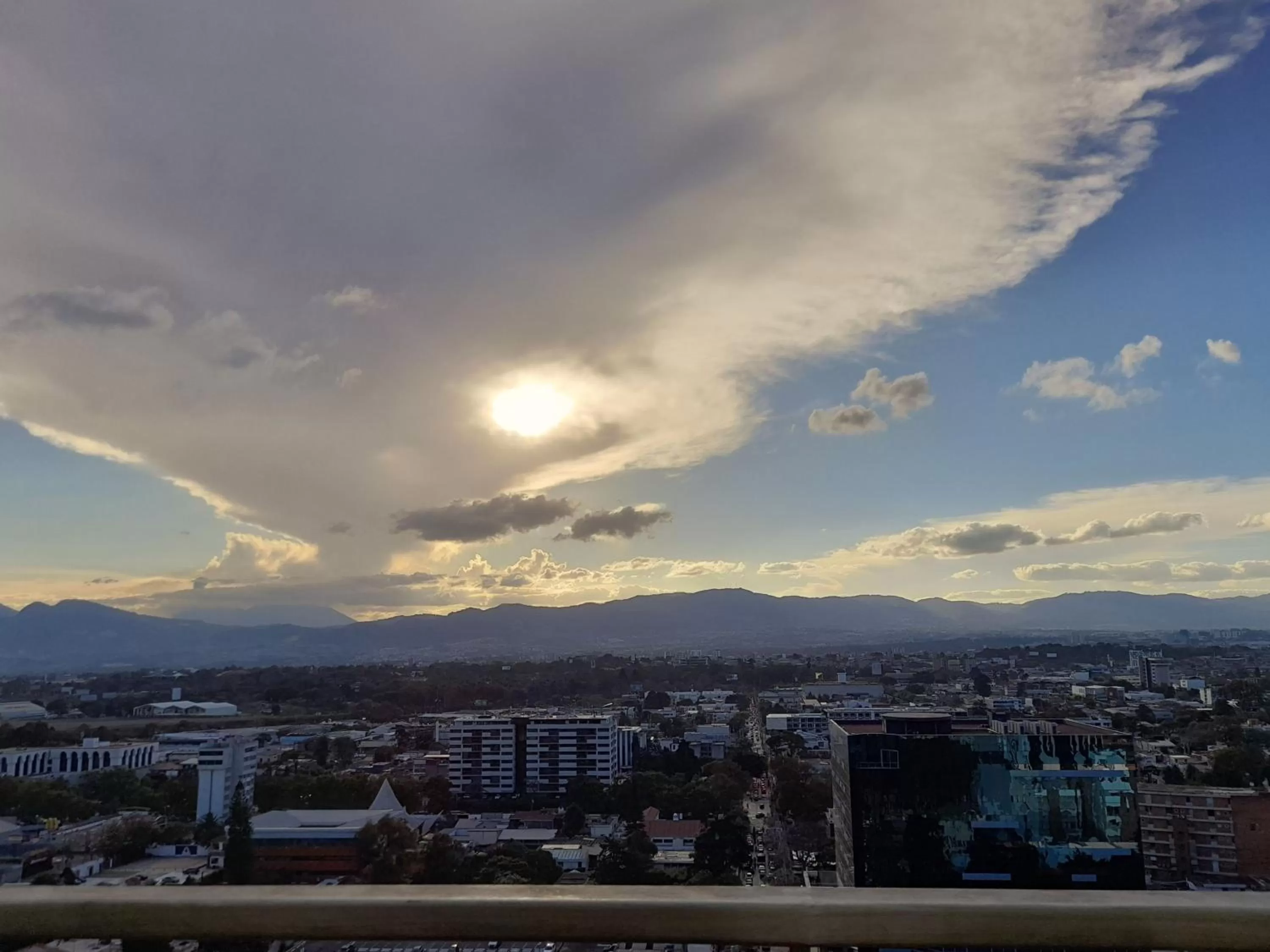 Photo of the whole room in Holiday Inn Guatemala by IHG