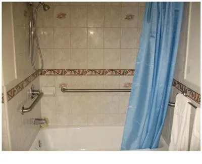 Bathroom in Tower Motel Long Beach