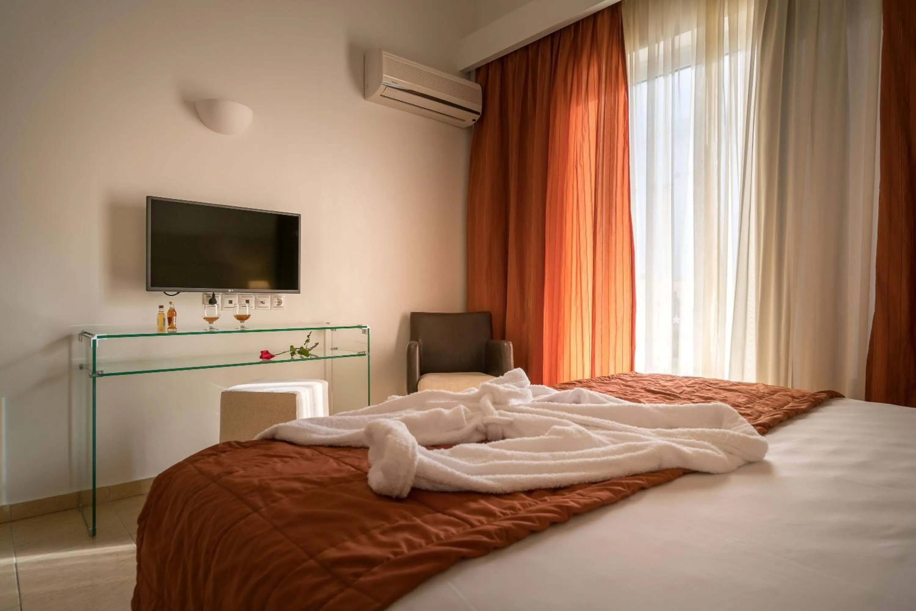 Bedroom, Bed in Galaxy Beach Resort BW Premier Collection