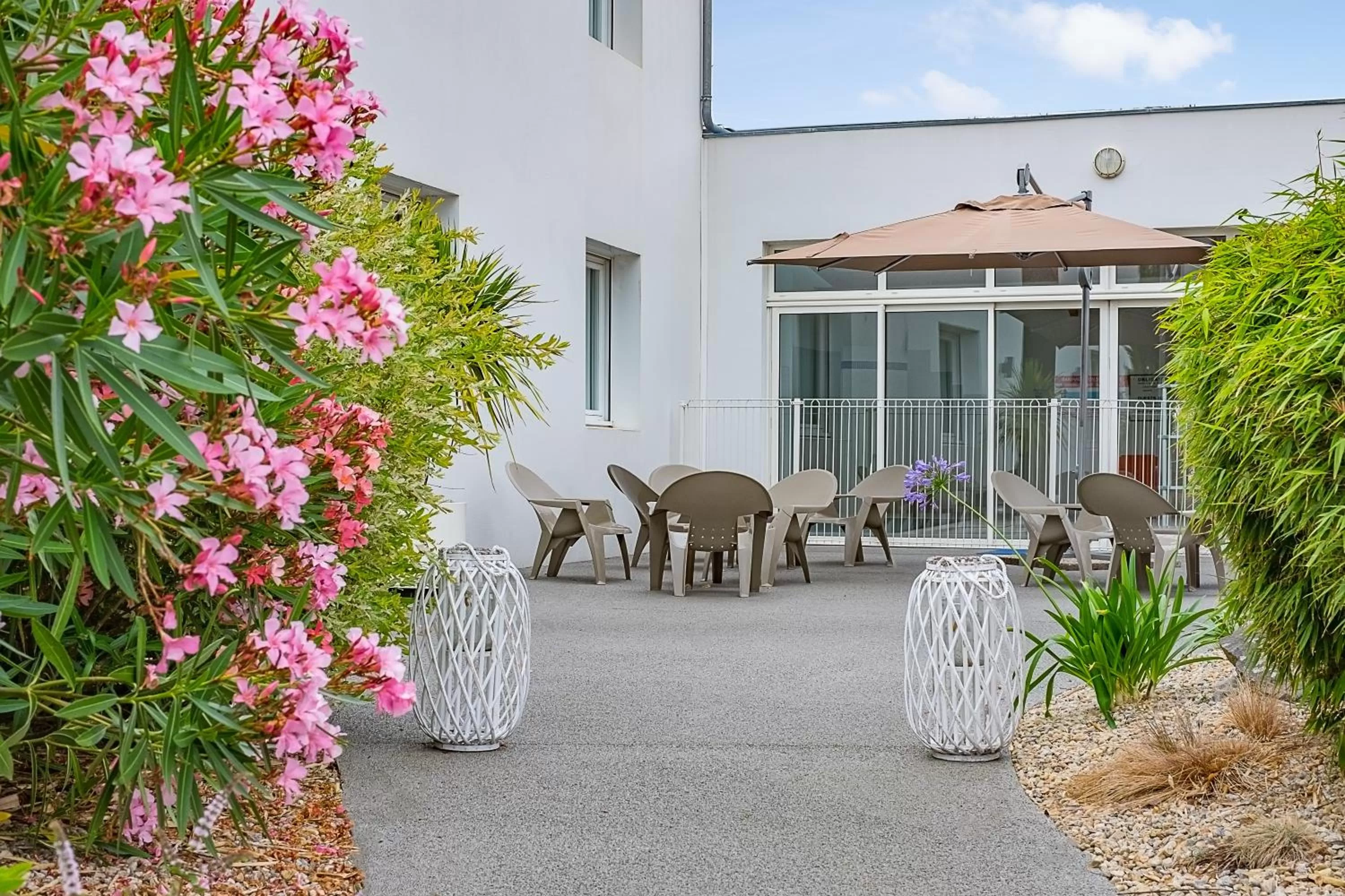 Patio in ibis Styles St Gilles Croix de Vie centre-ville
