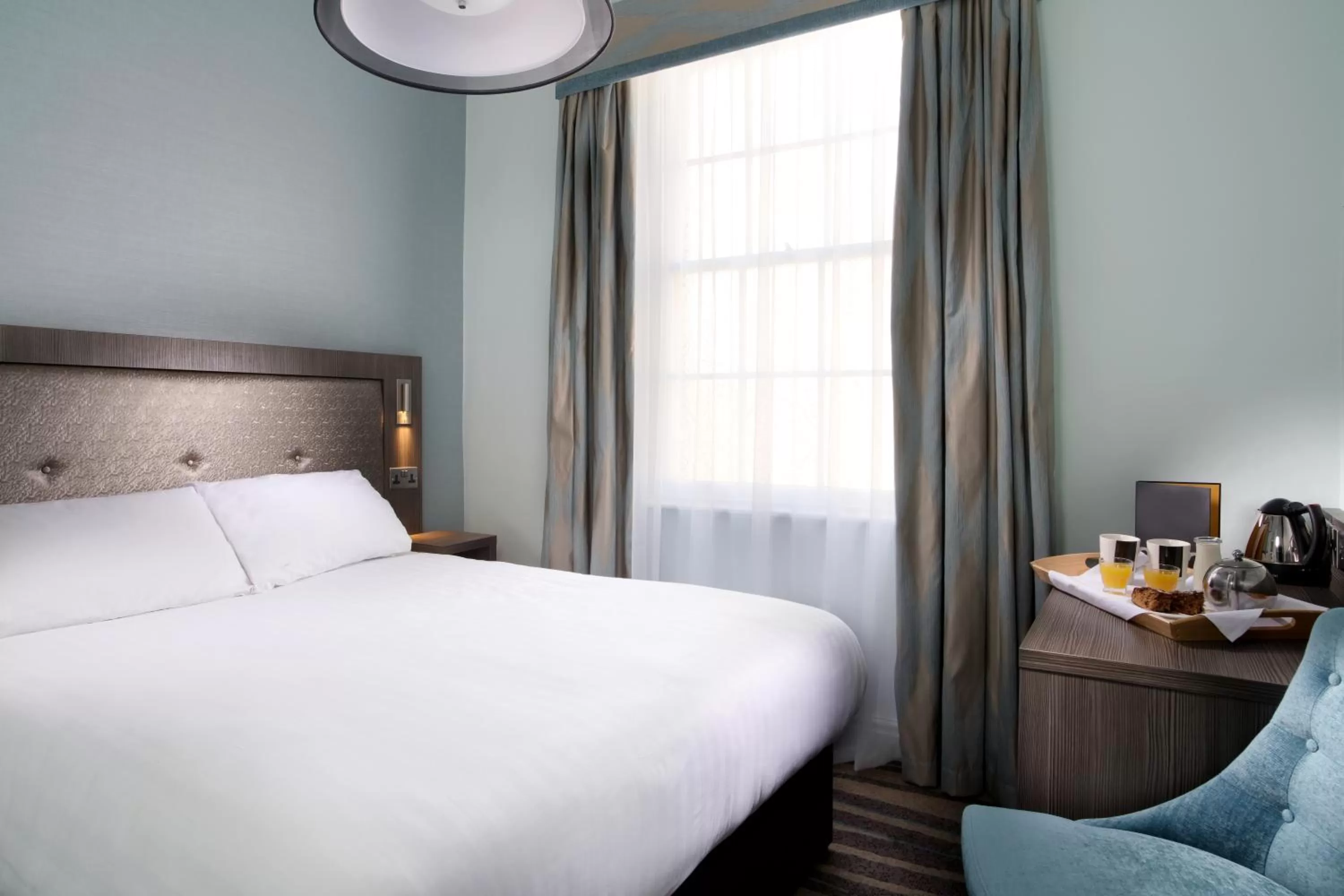 Bed in London Chigwell Prince Regent Hotel, BW Signature Collection