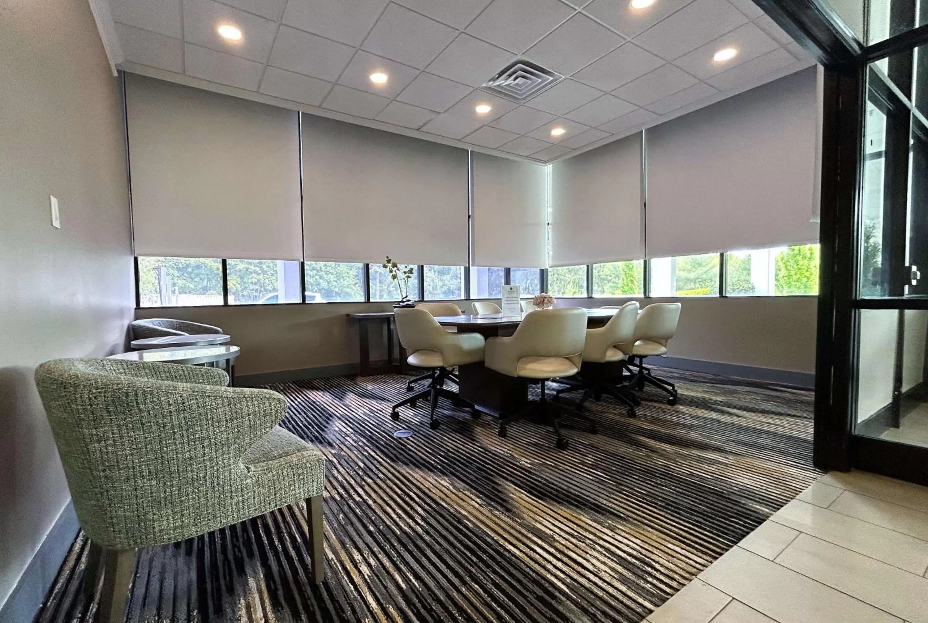 Meeting/conference room in Best Western Premier Rockville Hotel & Suites