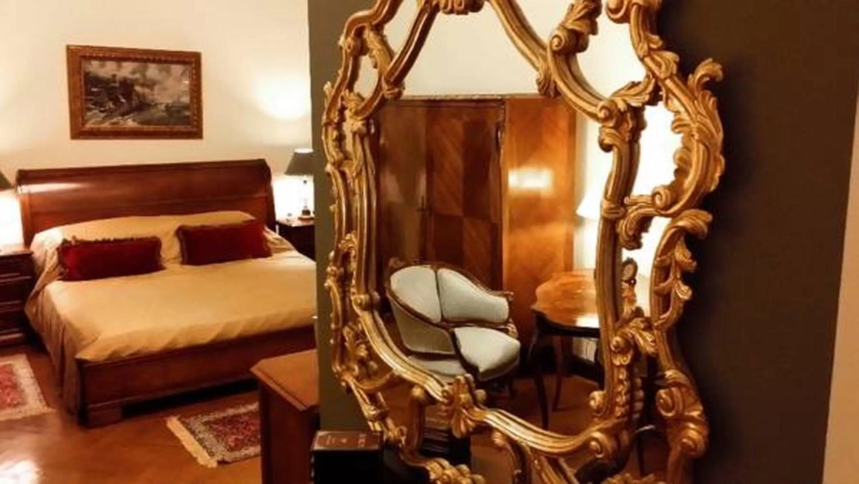 Grand Boutique Hotel