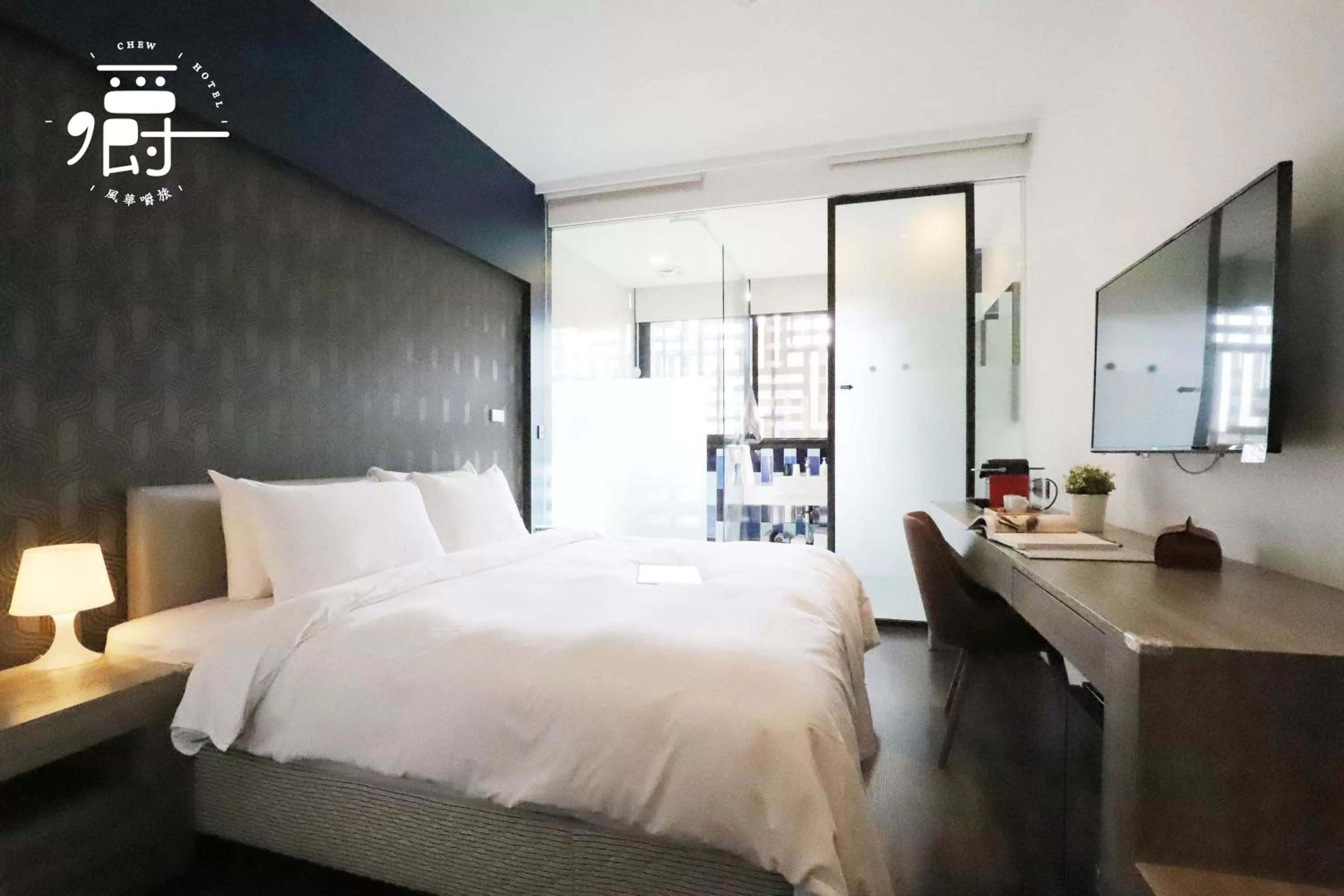 Photo of the whole room, Bed in Aroma Chew Hotel