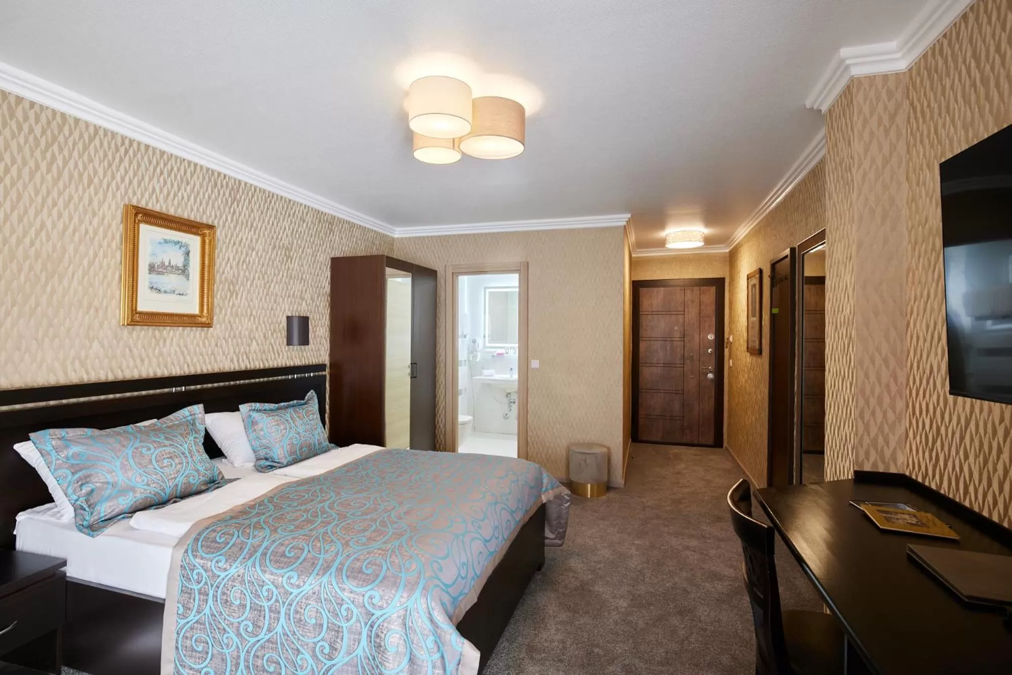 Photo of the whole room in Atlas Posthotel