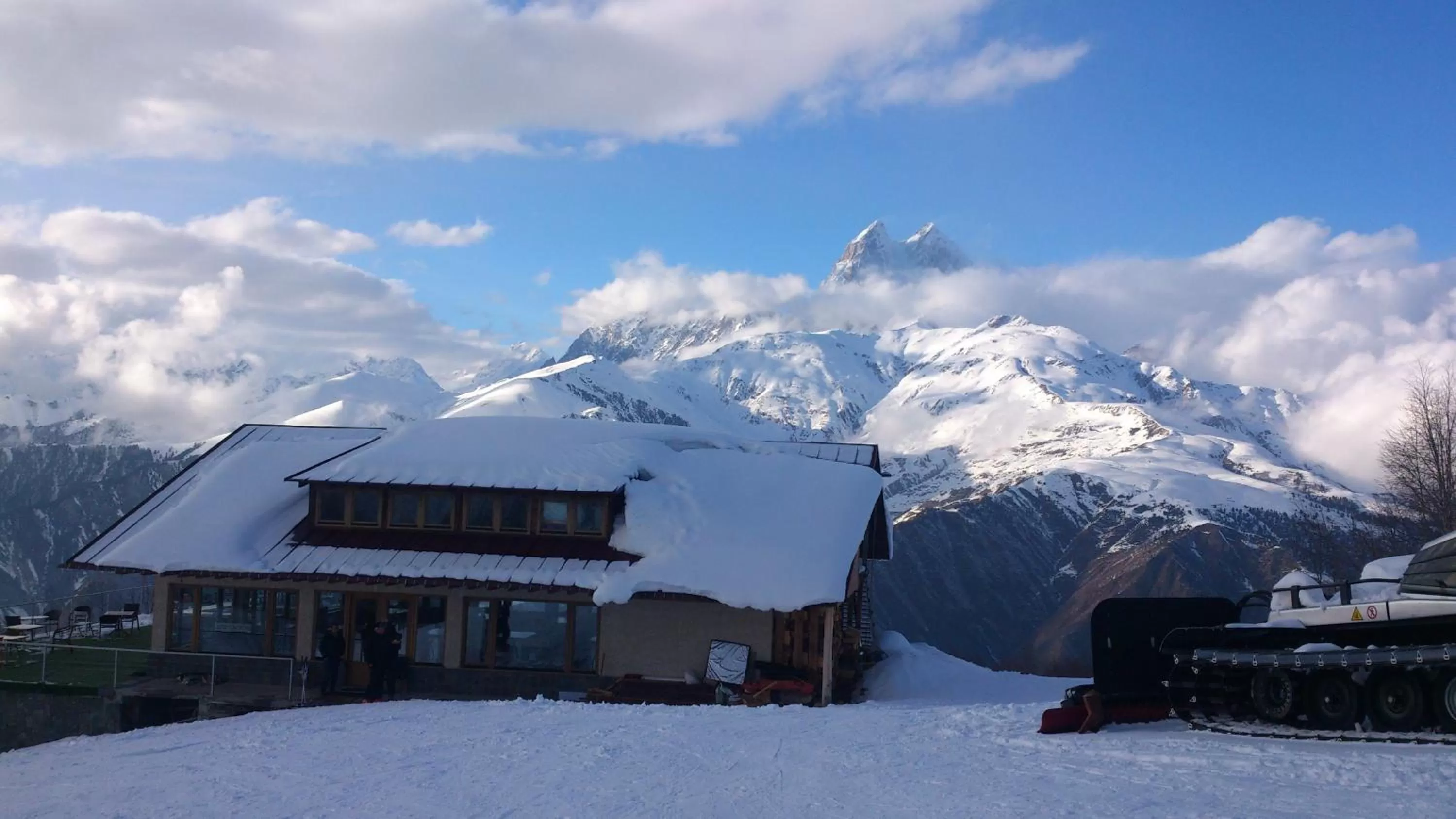 Restaurant/places to eat in Hotel Svanseti