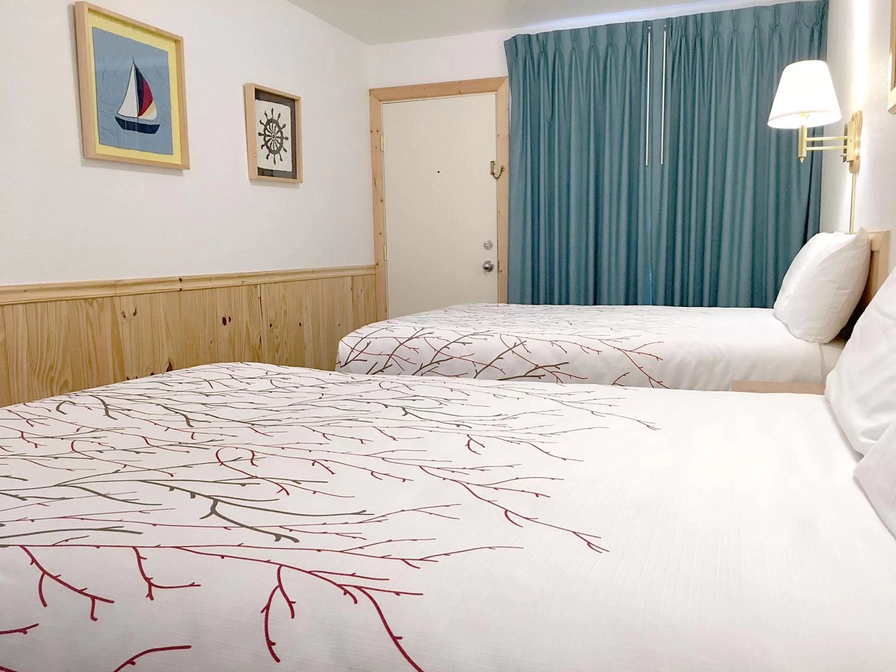 Bed in Park Motel and Cabins