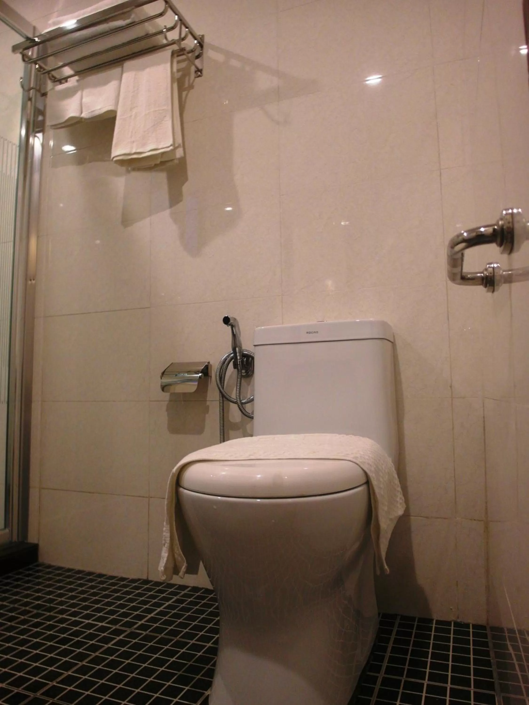 Bedroom in Mandarin Hotel Kota Kinabalu