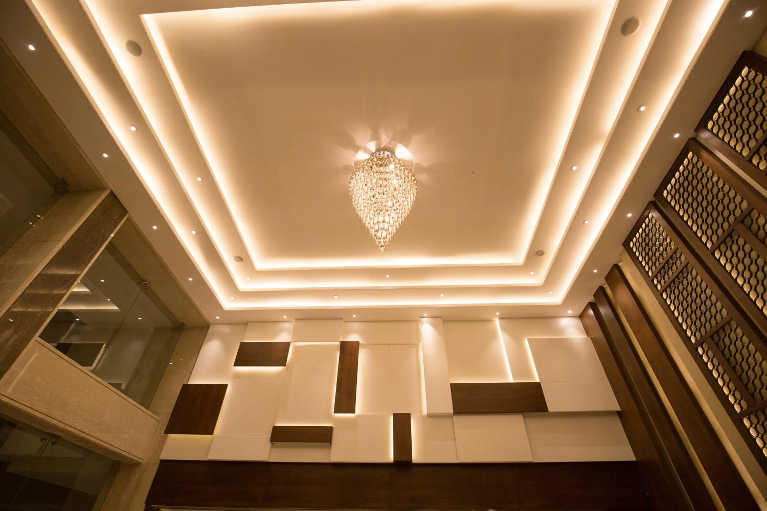 Lobby or reception in Kiscol Grands Hotel