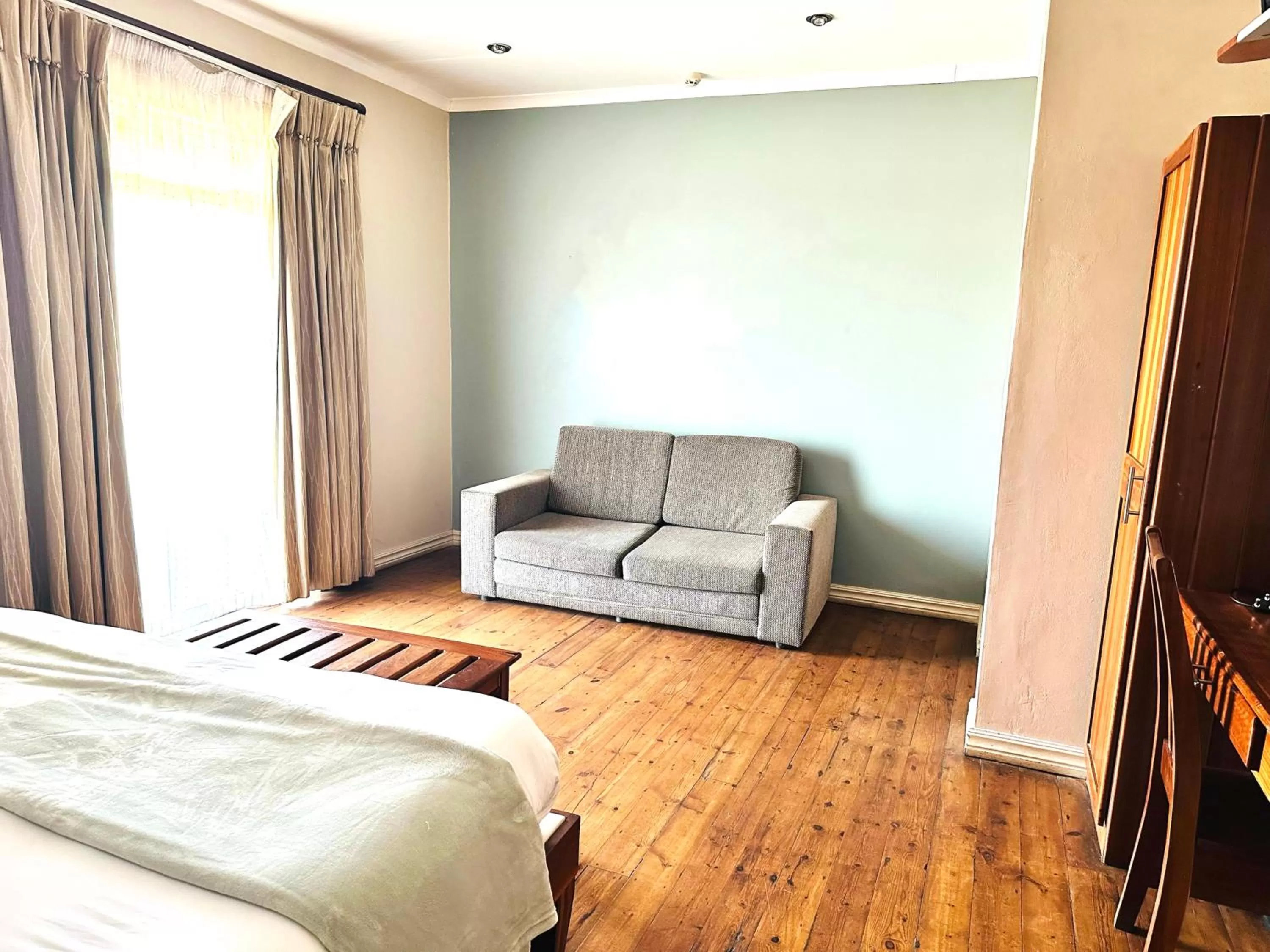 Photo of the whole room, Bed in Lido Hotel