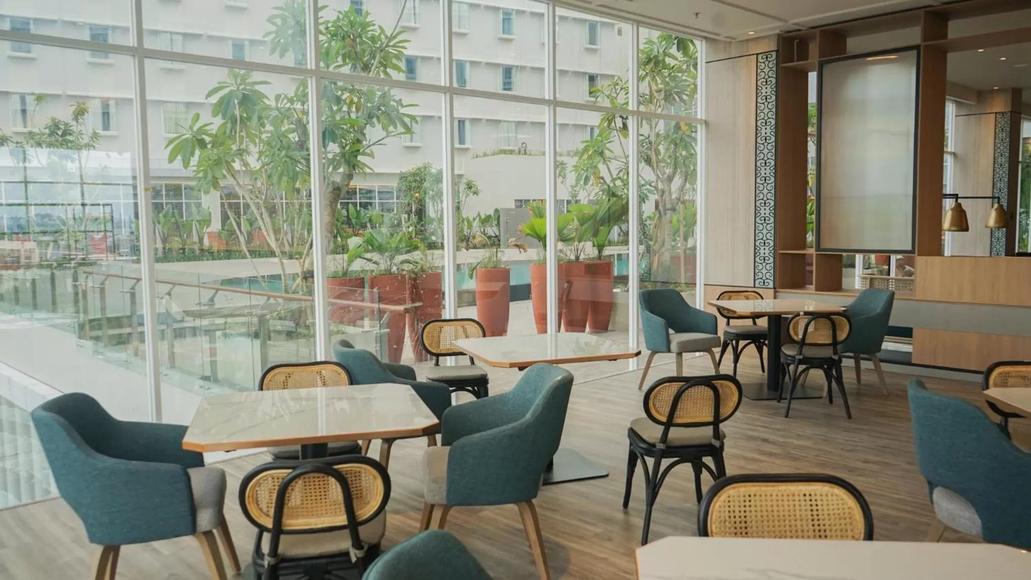 Restaurant/places to eat in Mercure Samarinda