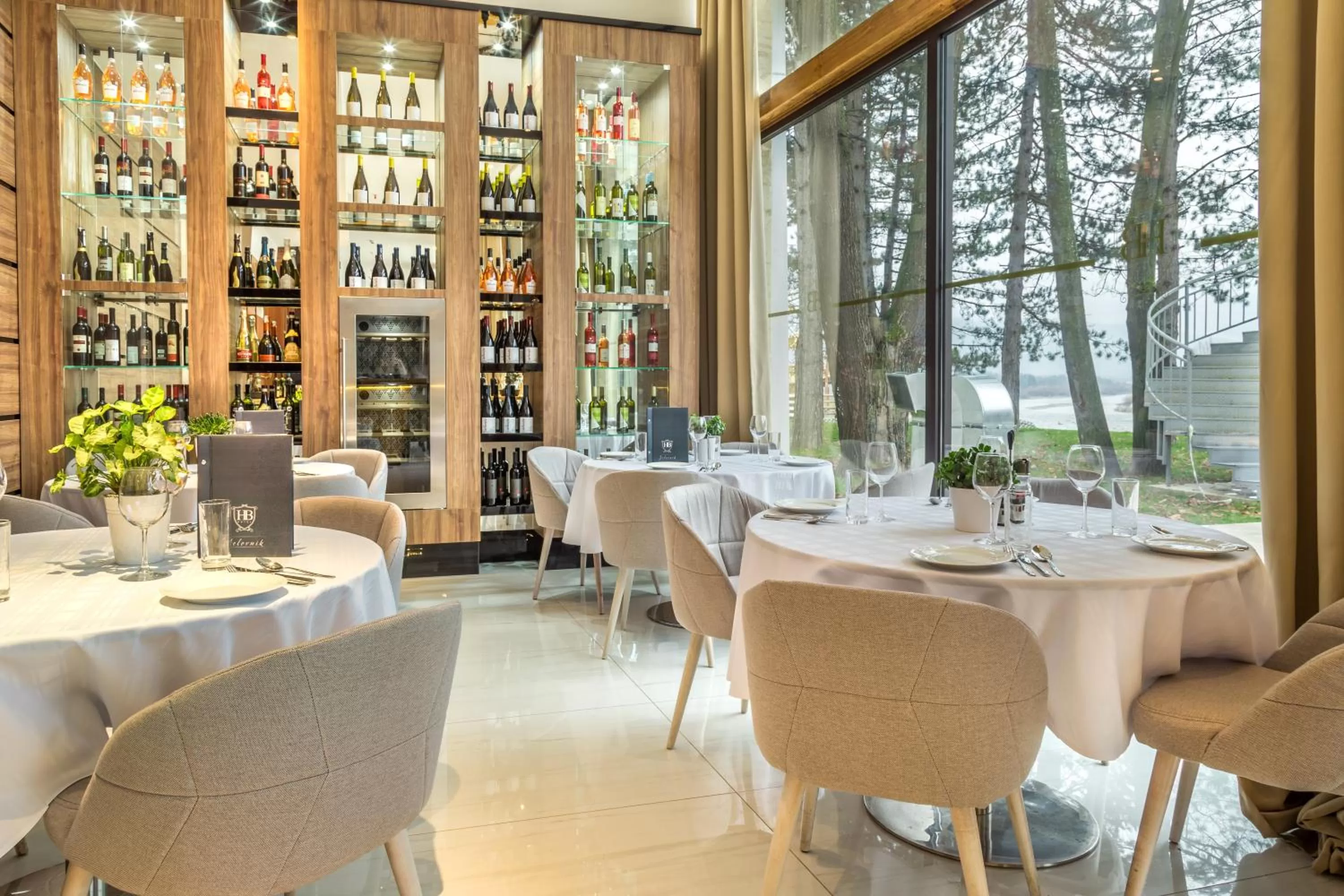 Restaurant/places to eat in Hotel Berane