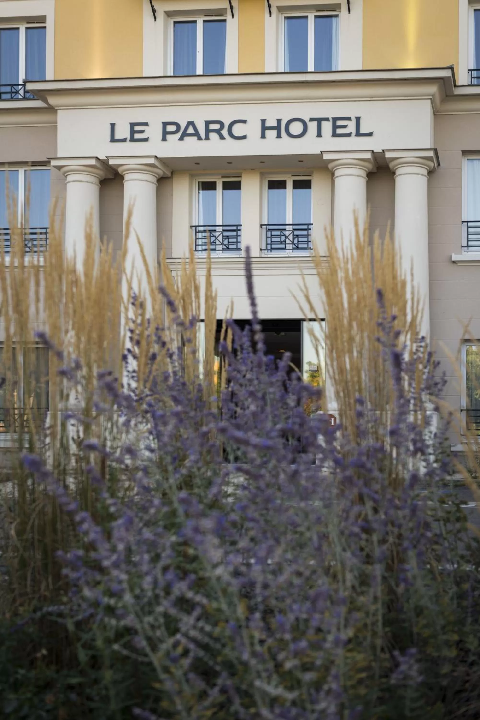 Facade/entrance in Plessis Parc Hôtel