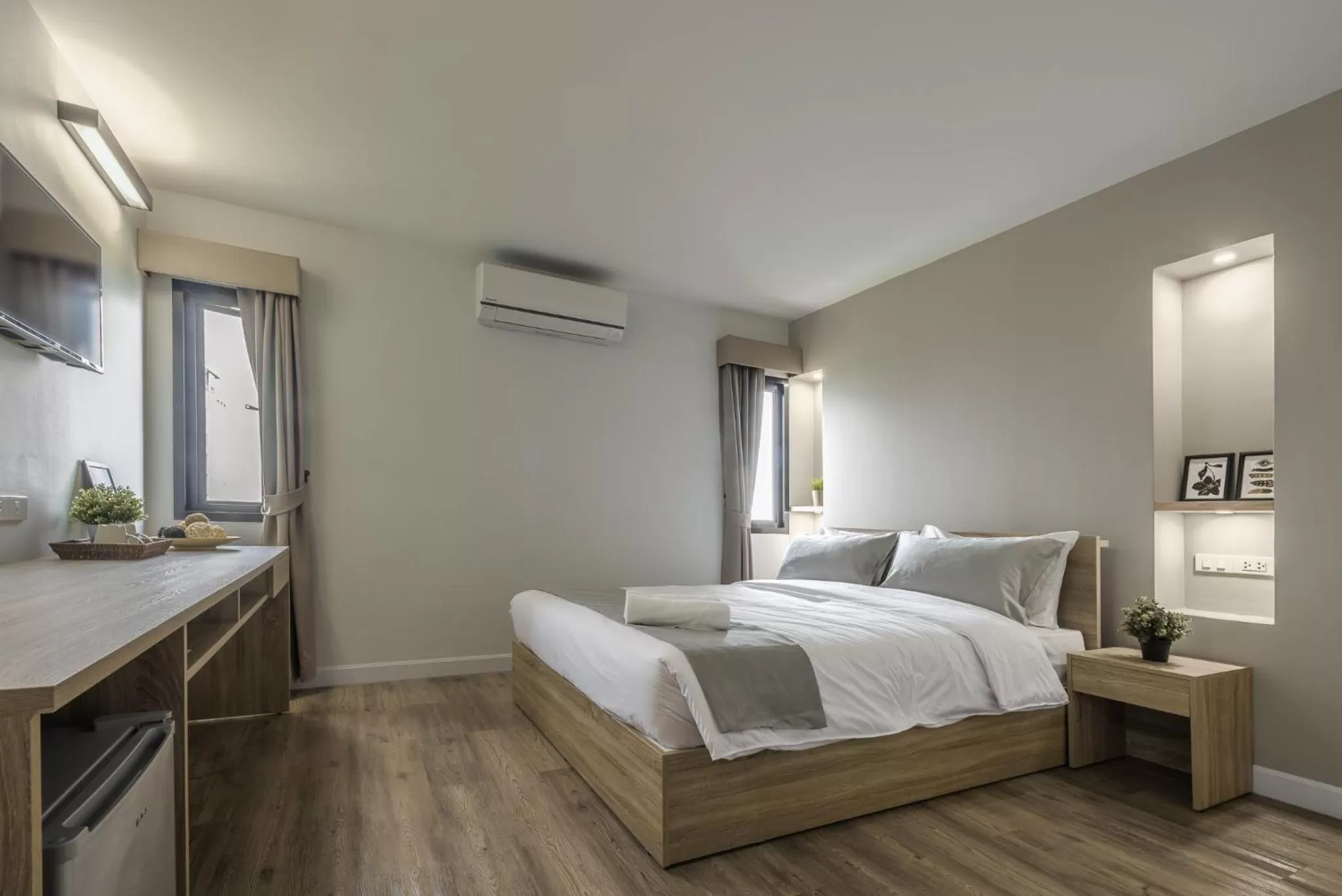 Photo of the whole room, Bed in Carnation Residence