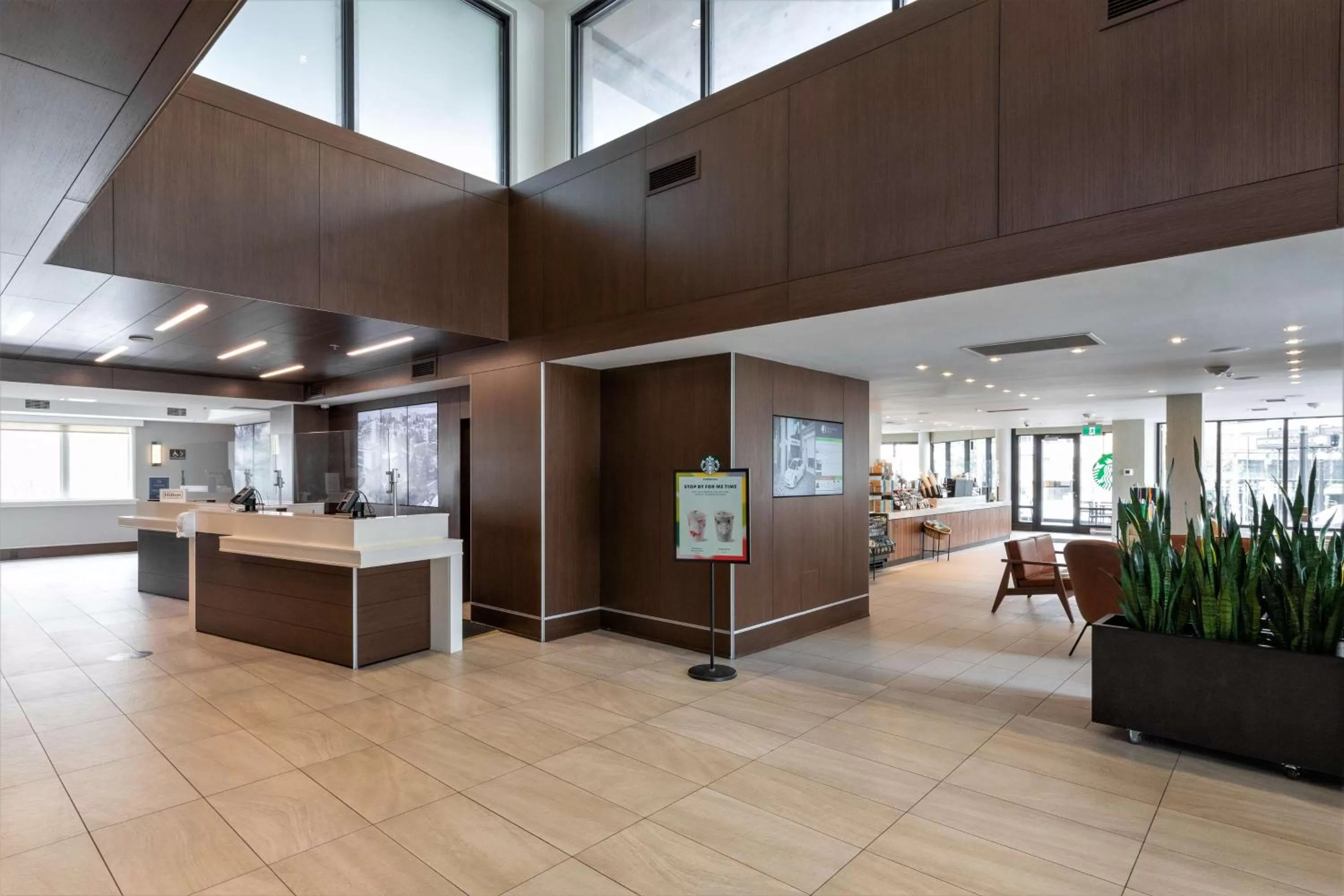 Lobby or reception in DoubleTree by Hilton Hotel & Suites Victoria