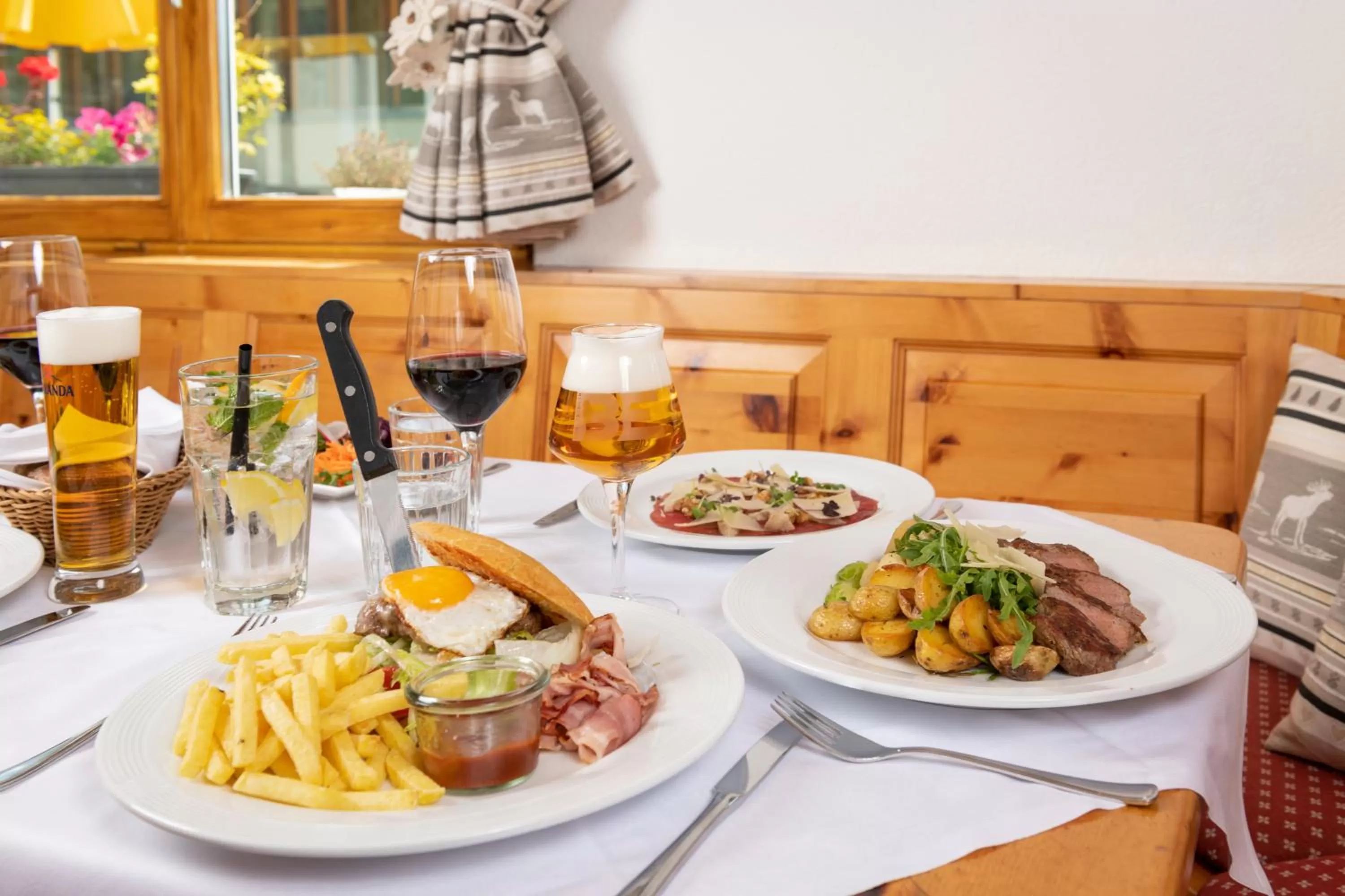 Restaurant/places to eat, Lunch and Dinner in Sternwarte by Randolins