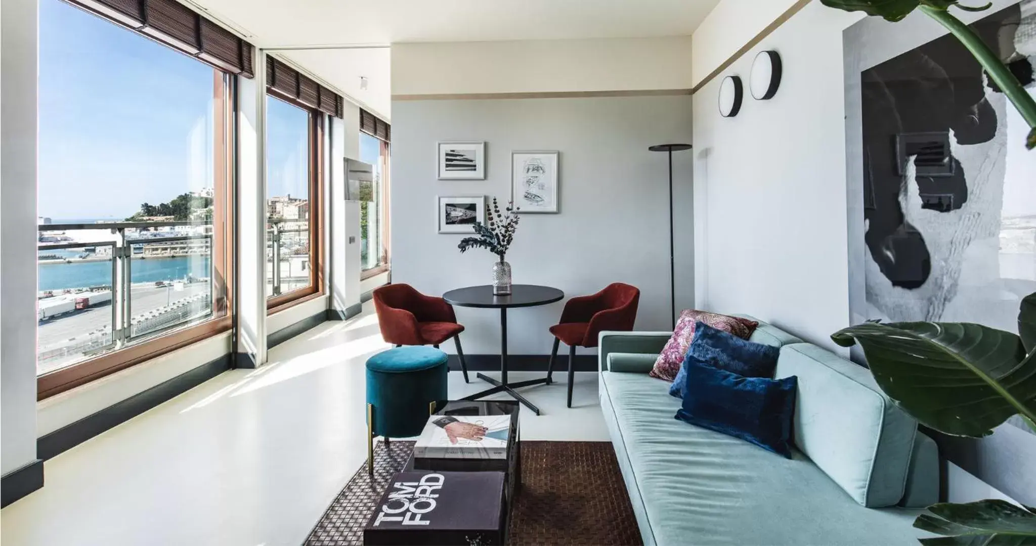 Suite with Private Spa and Terrace in SeePort Hotel Suite with Private Spa and Terrace in SeePort Hotel