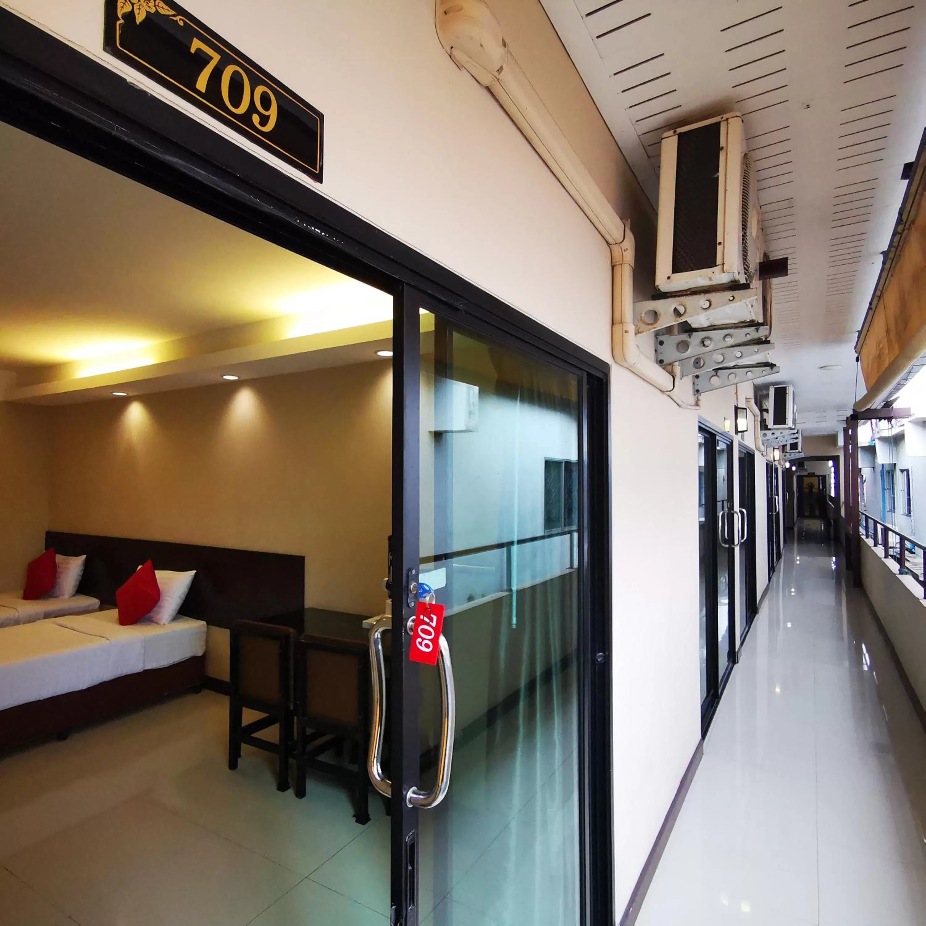 Property building, Bed in KKinn South Pattaya