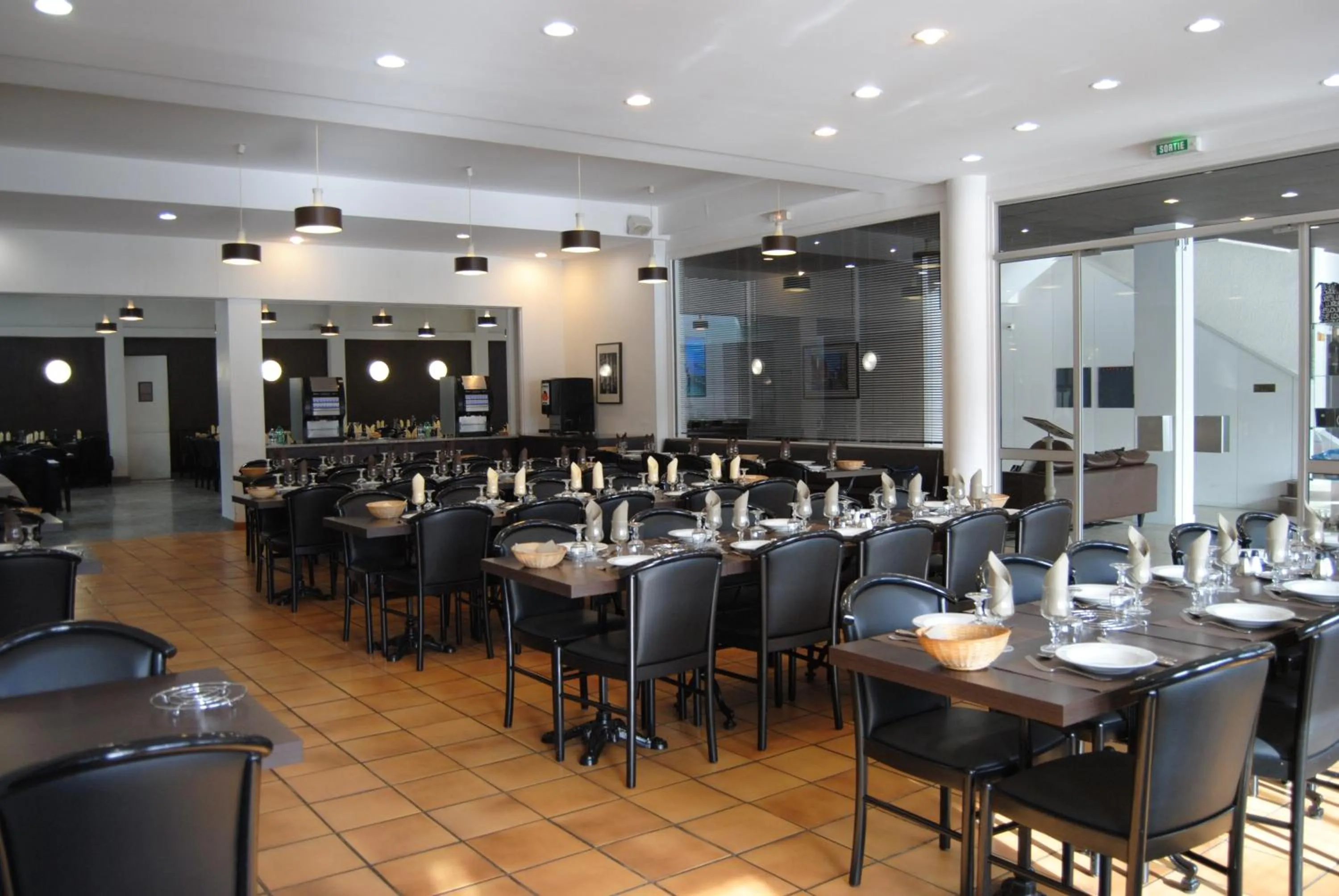 Restaurant/places to eat in Adonis Lourdes - Notre Dame de la Sarte