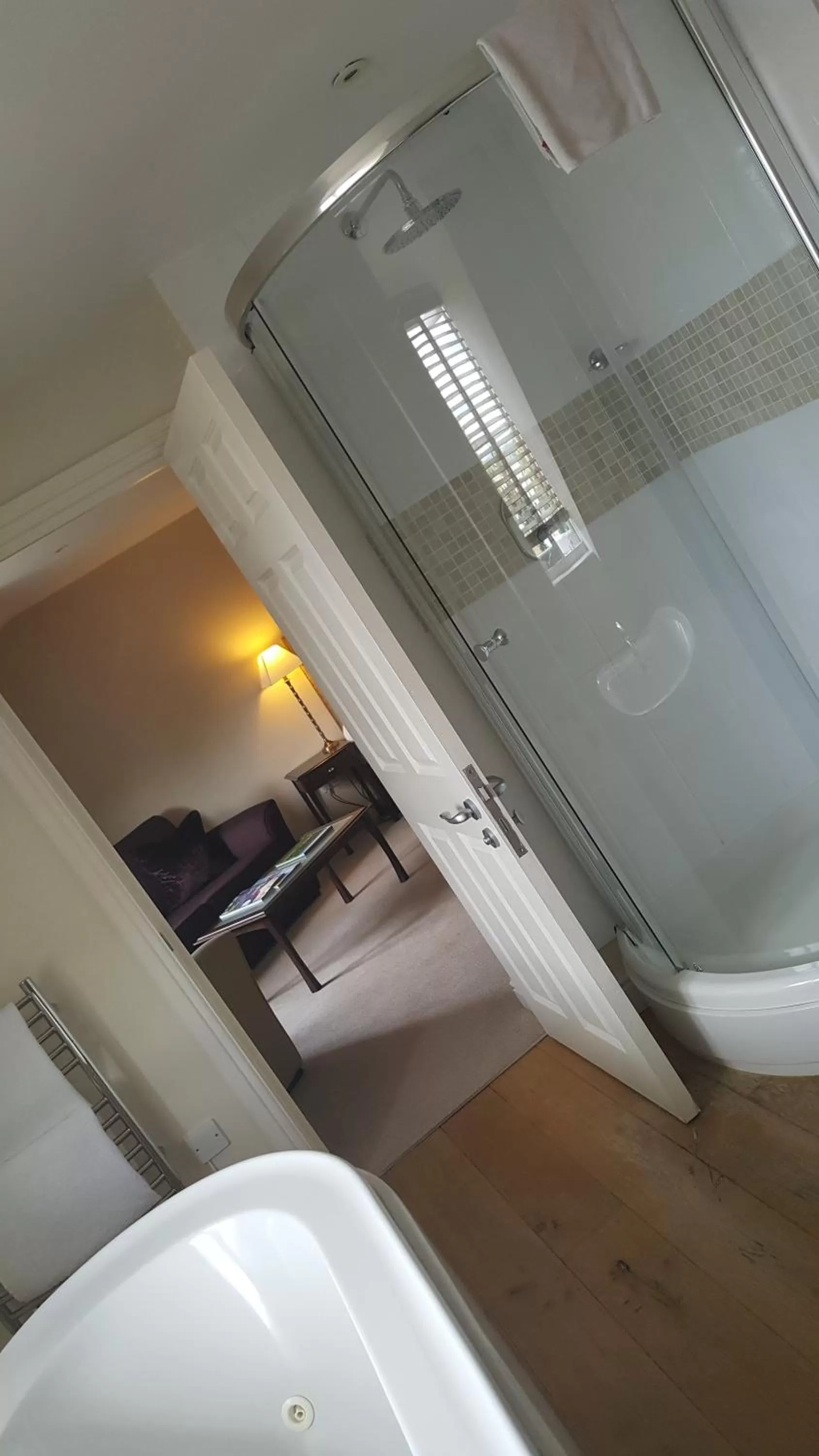 Bathroom, Bed in Three Ways House Hotel