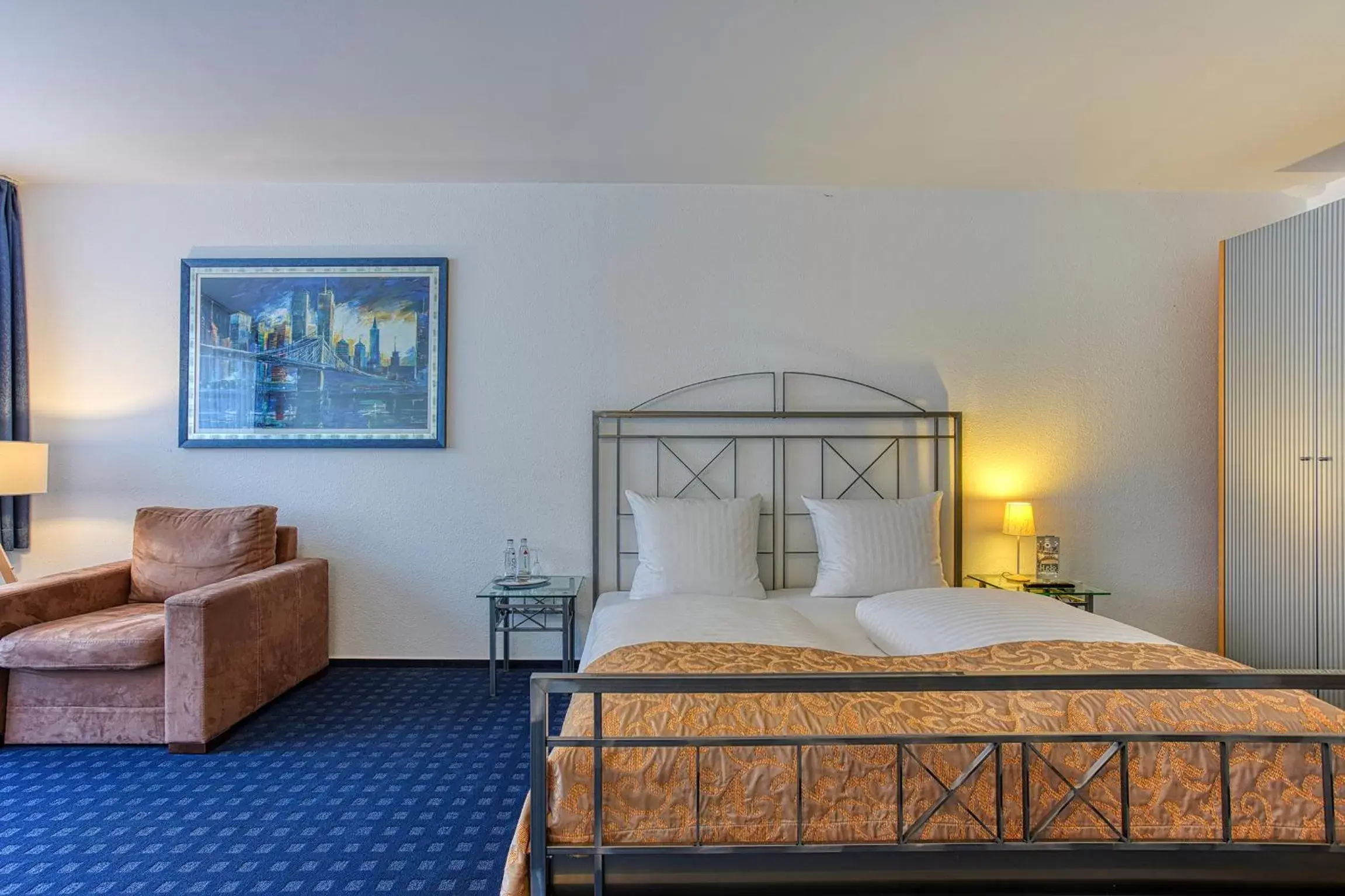 Quadruple Room in Centro Hotel Braunschweig City, Trademark Collection by Wyndham Quadruple Room in Centro Hotel Braunschweig City, Trademark Collection by Wyndham