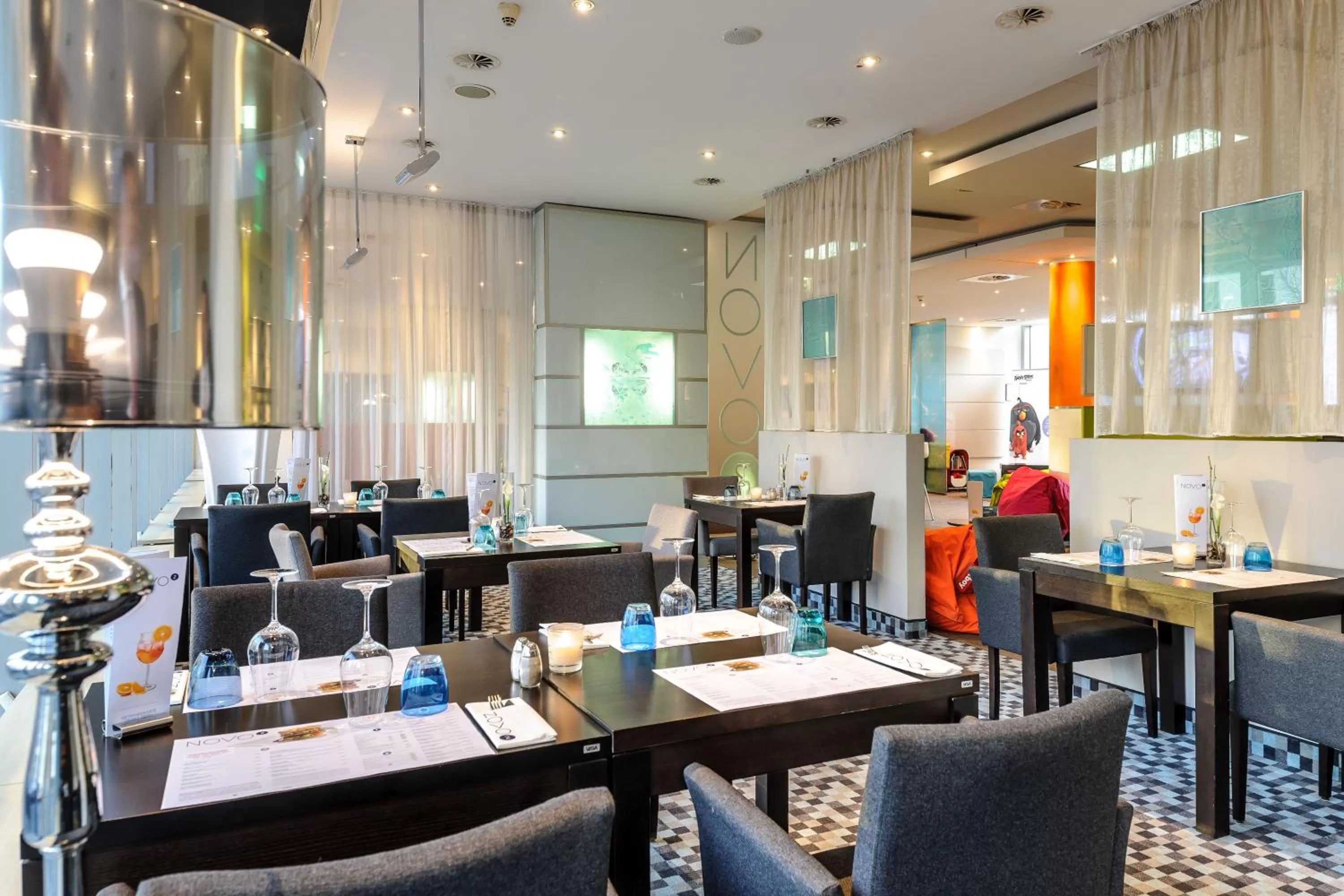 Restaurant/places to eat in Novotel Köln City