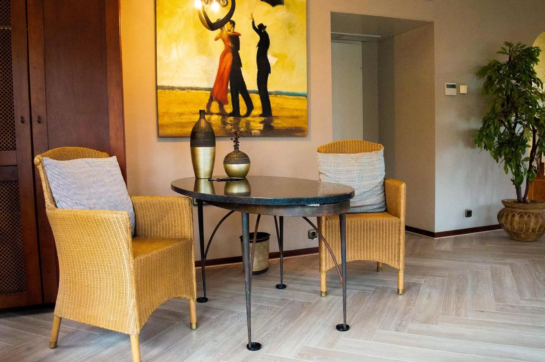 Dining area in Parkhotel Mastbosch Breda