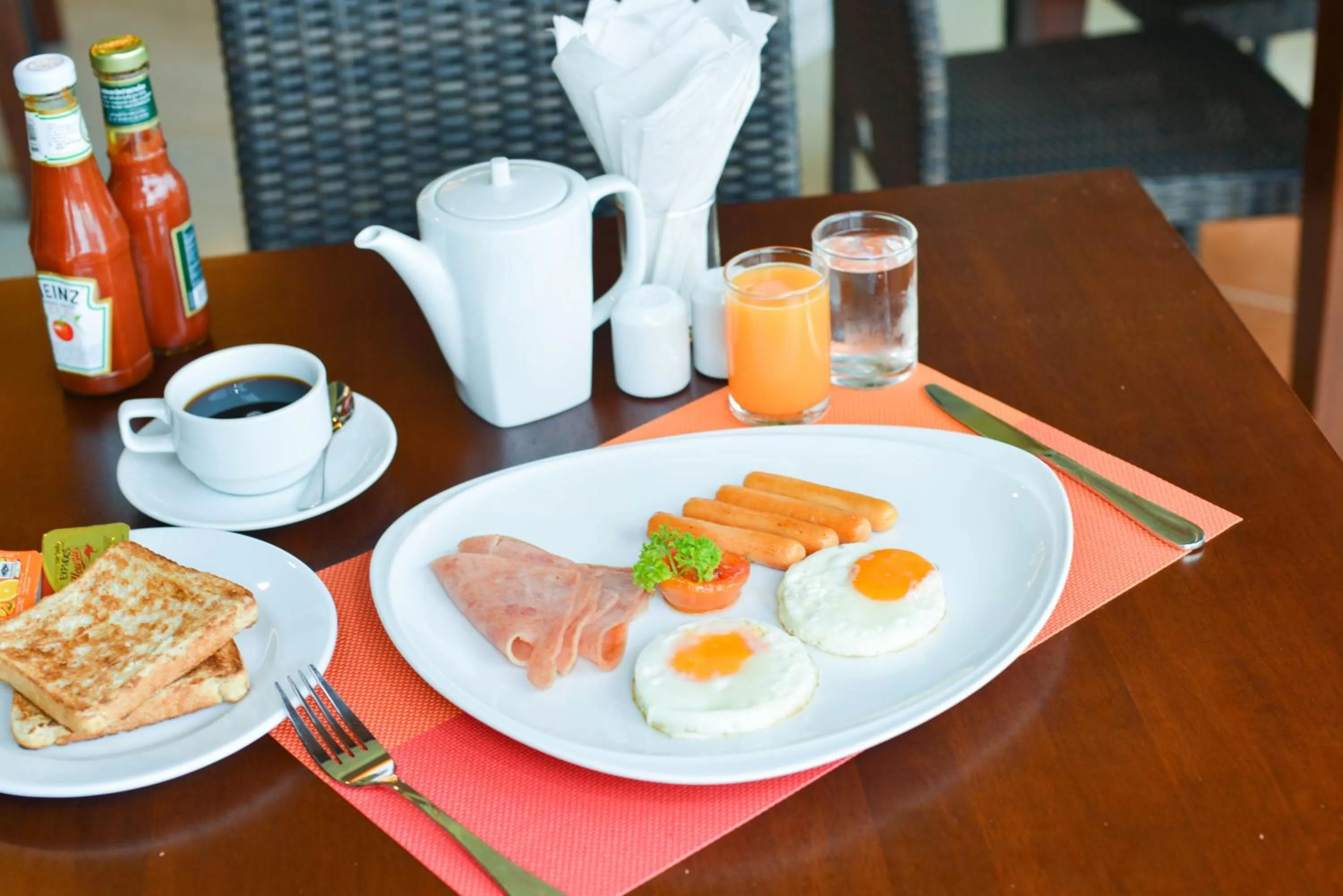 Restaurant/places to eat in Krabi Front Bay Resort