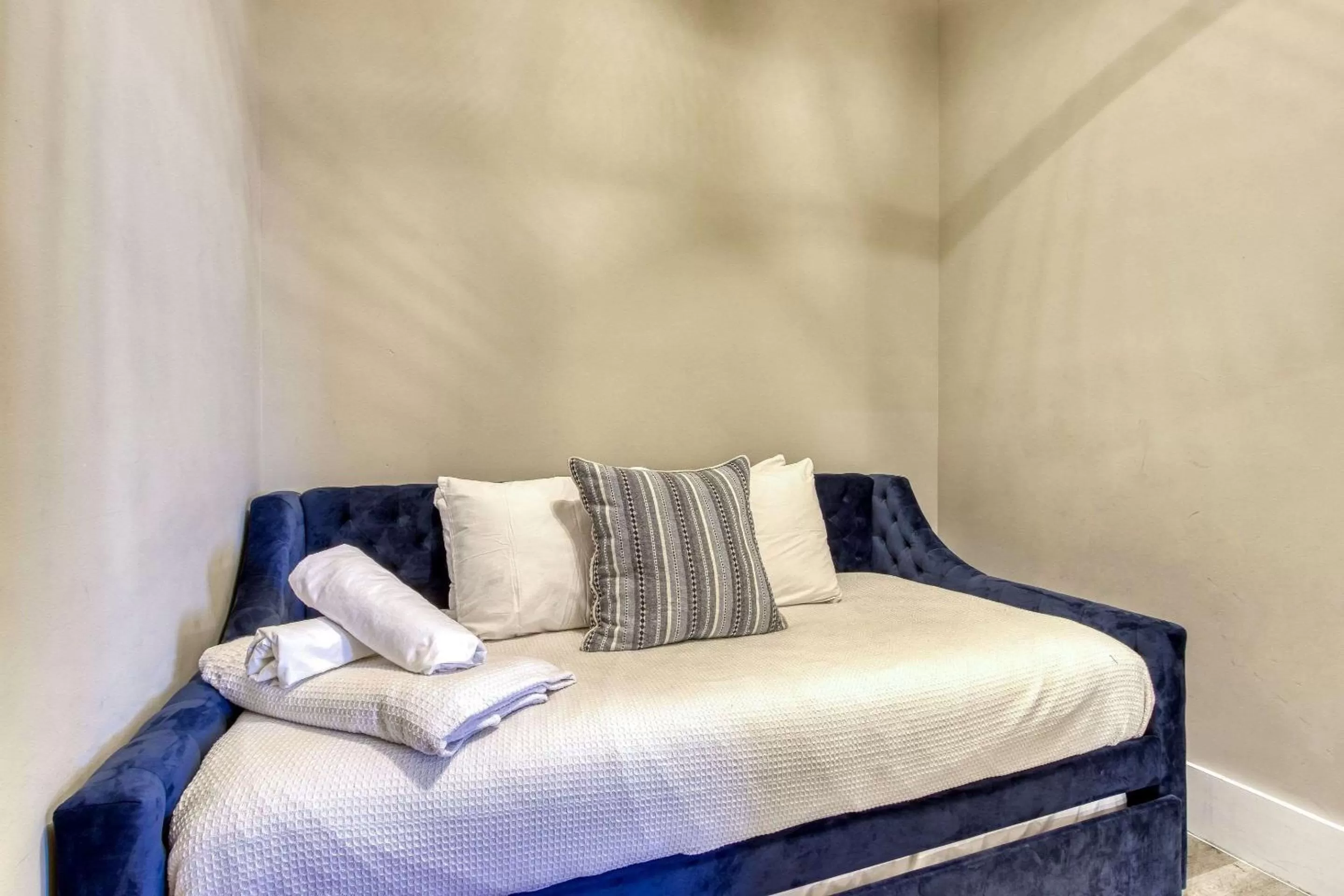 Photo of the whole room, Bed in Central Hotel, Ascend Hotel Collection