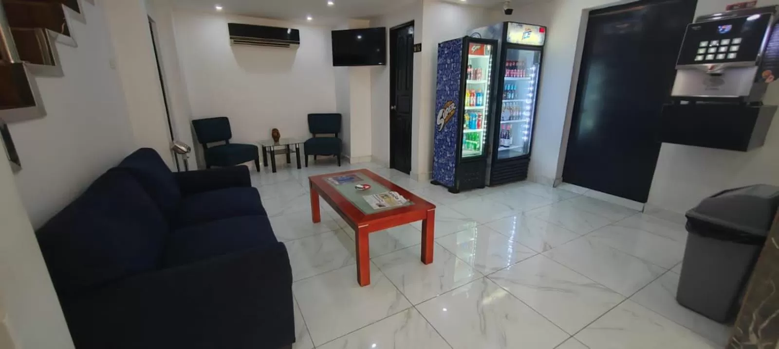 Lobby or reception, Seating Area in La Cubana Hotel & Suites