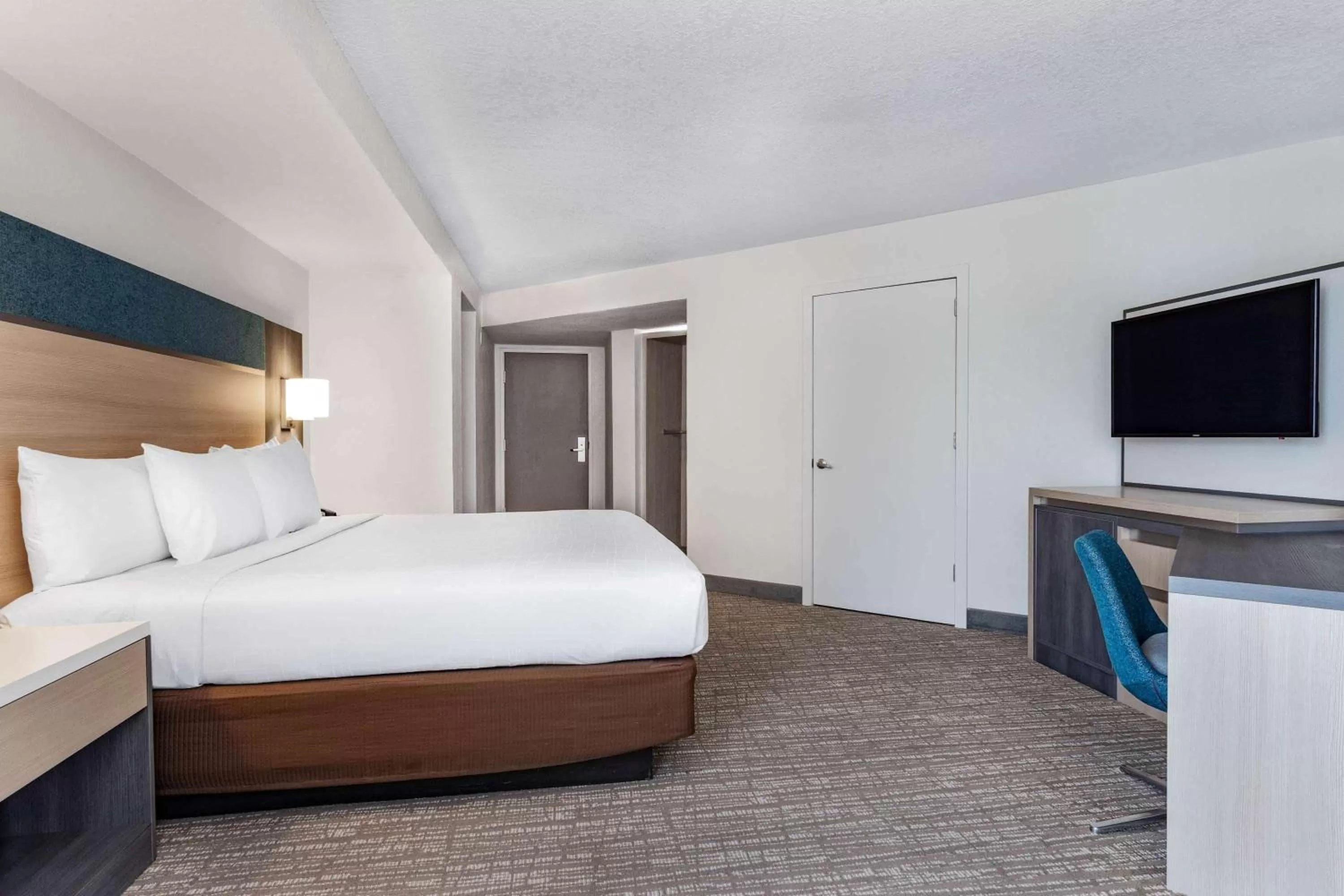 Photo of the whole room, Bed in Holiday Inn Resort Kissimmee by the Parks by IHG