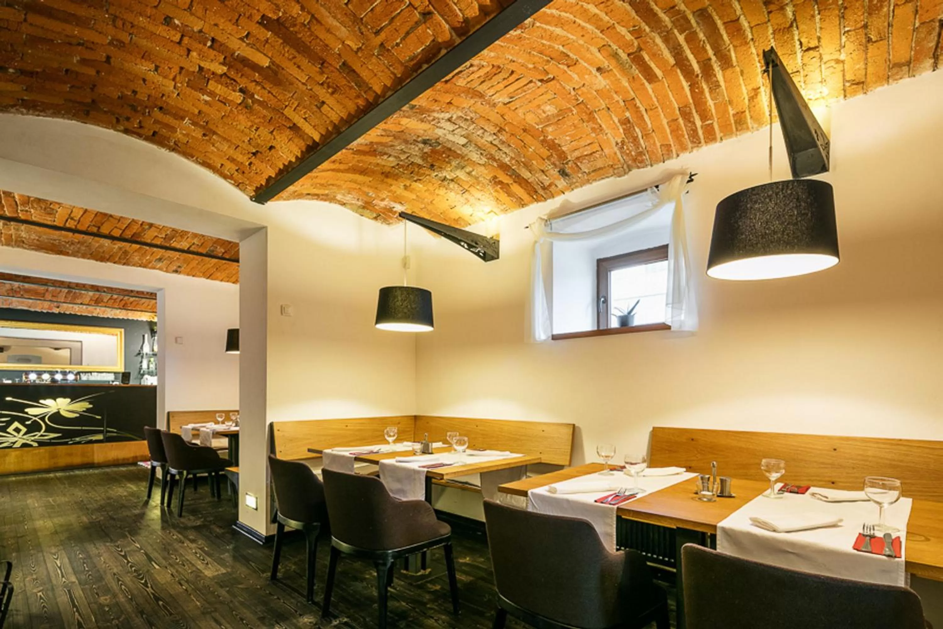 Restaurant/places to eat in Pytloun Self Check-in Hotel Liberec