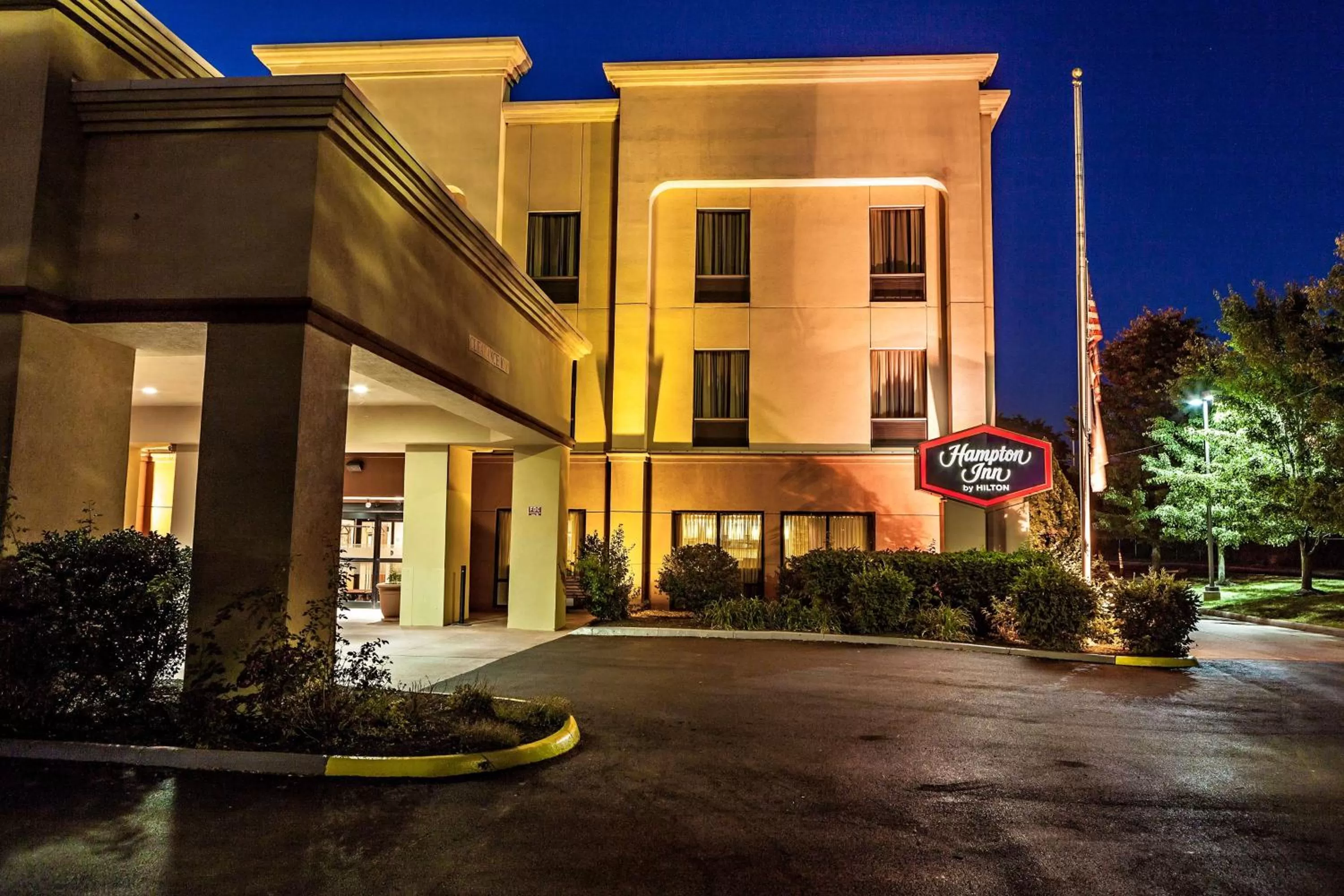 Property building in Hampton Inn Columbus I-70E/Hamilton Road